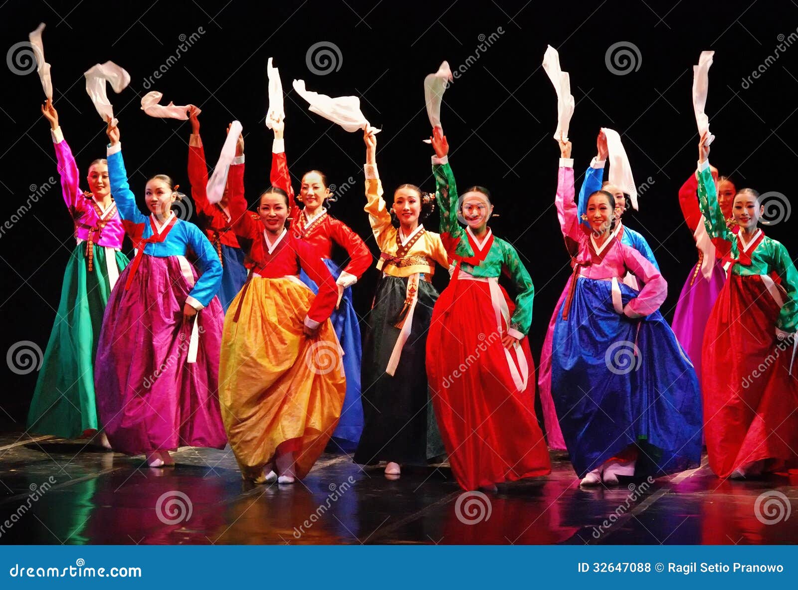 Performers Of Busan Korean Traditional Dance Editorial Stock Photo Image of festival, color Performers Of Busan Korean Traditional Dance Editorial Stock Photo Image of festival, color
