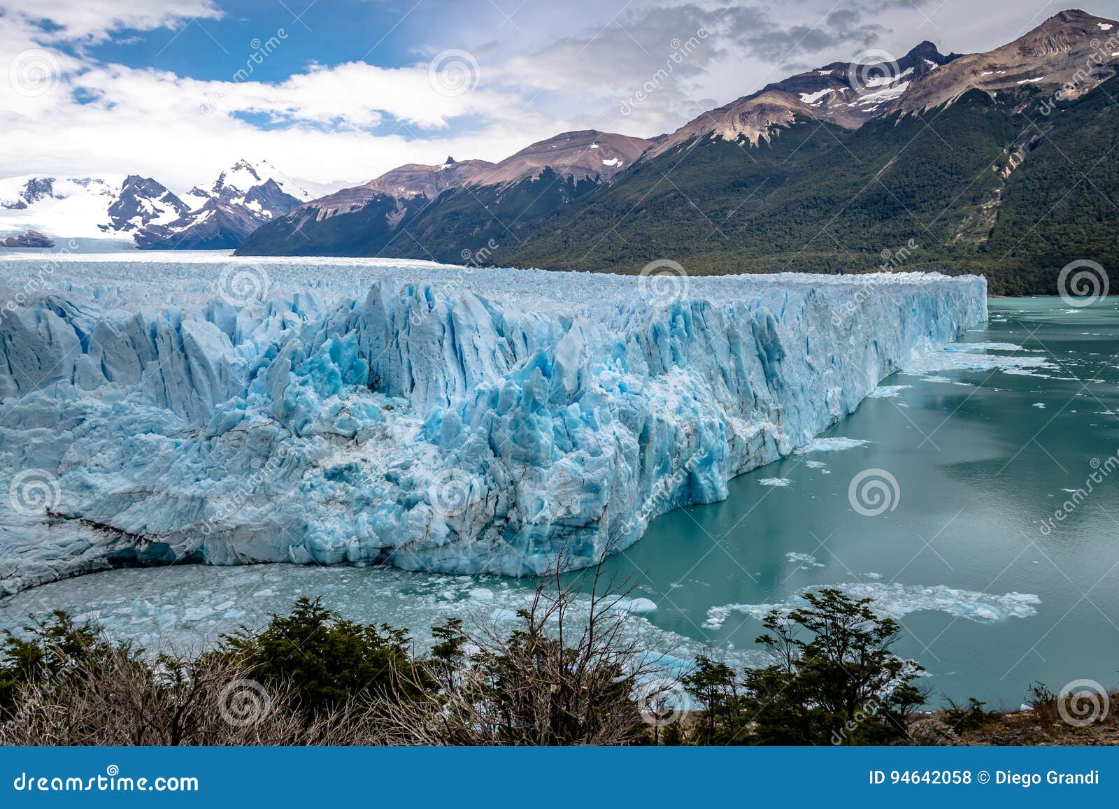 Perito Moreno Glacier At Los Glaciares National Park In Patagonia El Calafate Santa Cruz Argentina Stock Photo Image Of Argentina Mountains