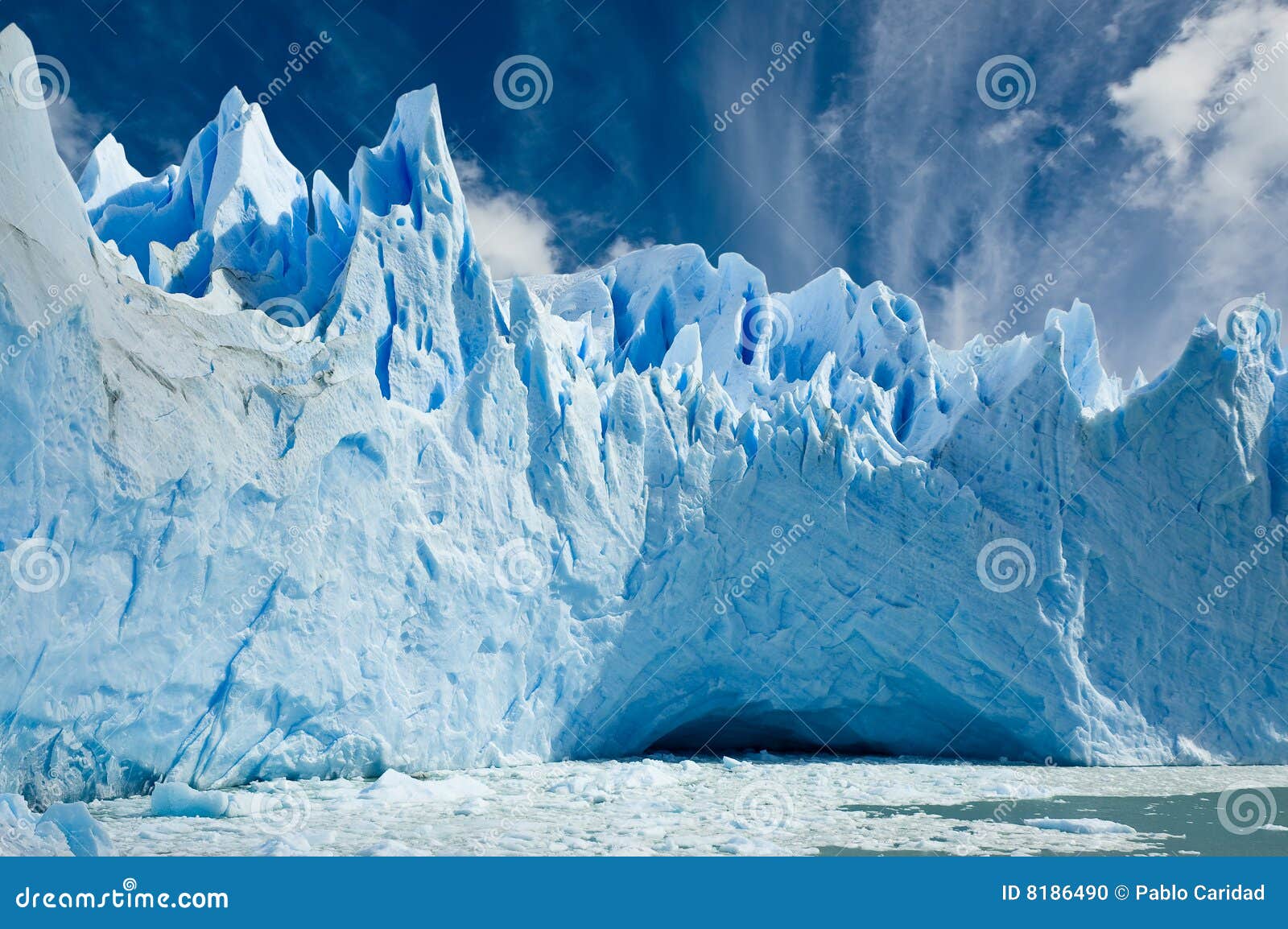 perito moreno glacier, patagonia argentina.