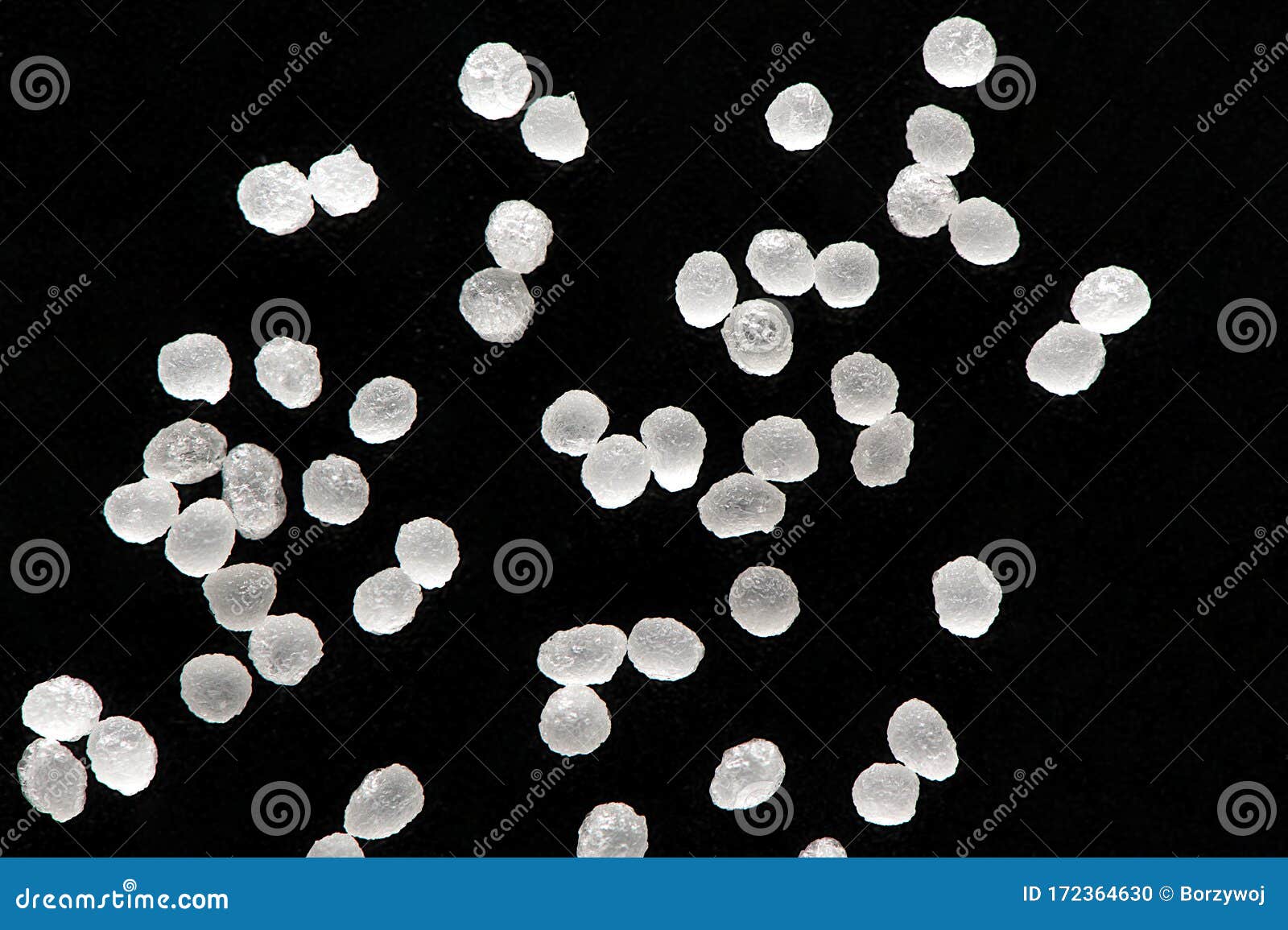 Perle di alginato di sodio fotografia stock. Immagine di esperimento -  172364630