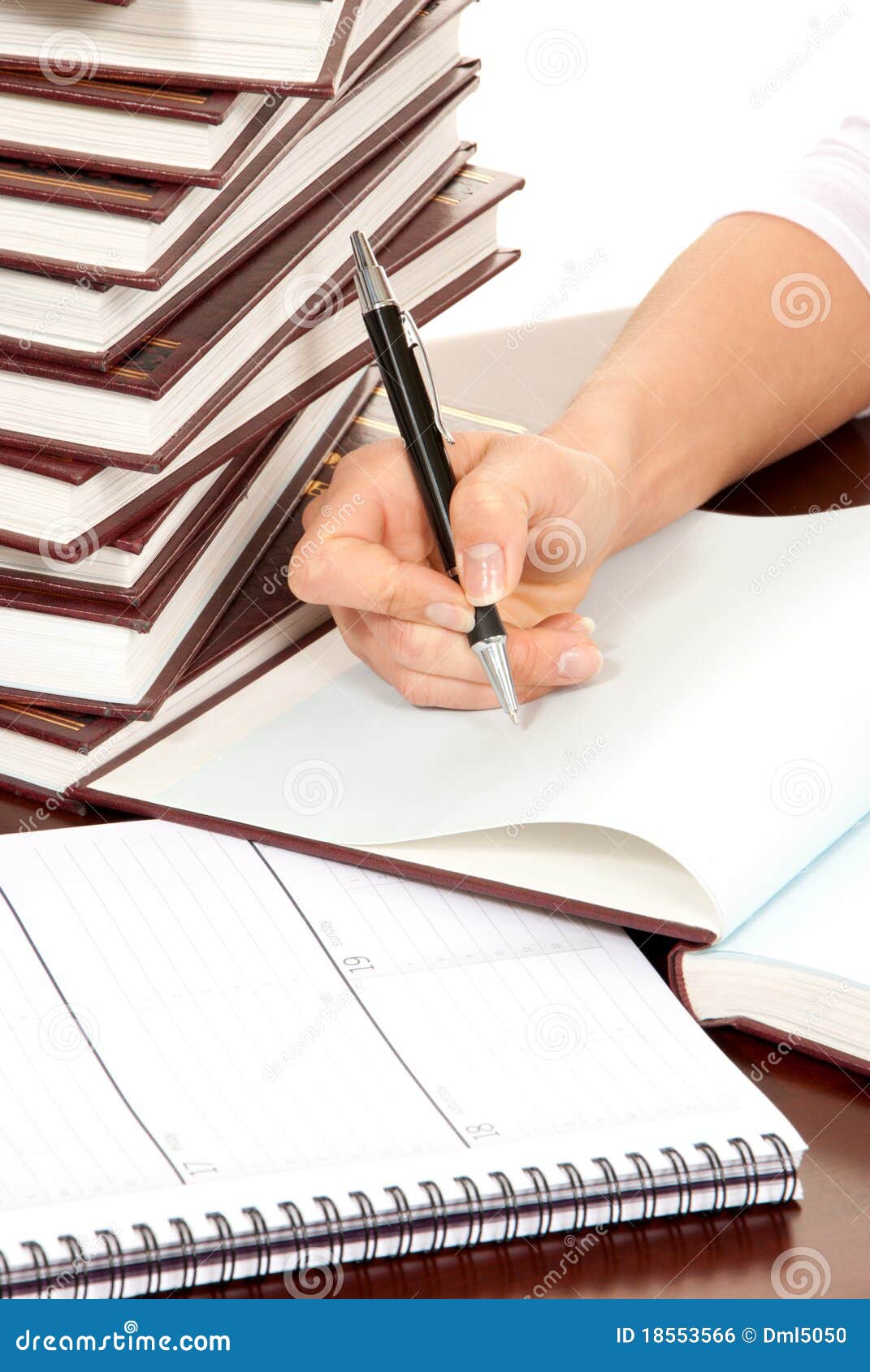 52 HQ Pictures Document Signing Applications - Close-up Of Hands Businessman Reading And Writing With Pen ...