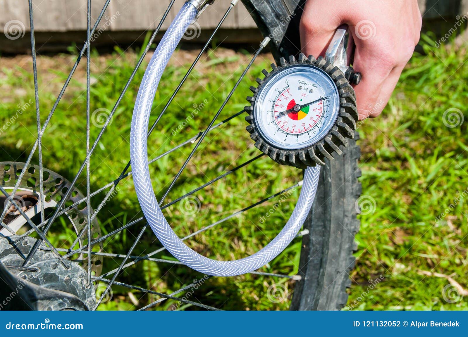 inflating bike tires with air compressor