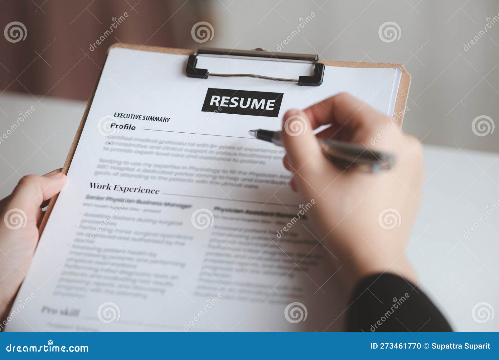 Eladó-pénztáros (heti 30 órában) Job dm-drogerie markt GmbH + Co. KG Szombathely