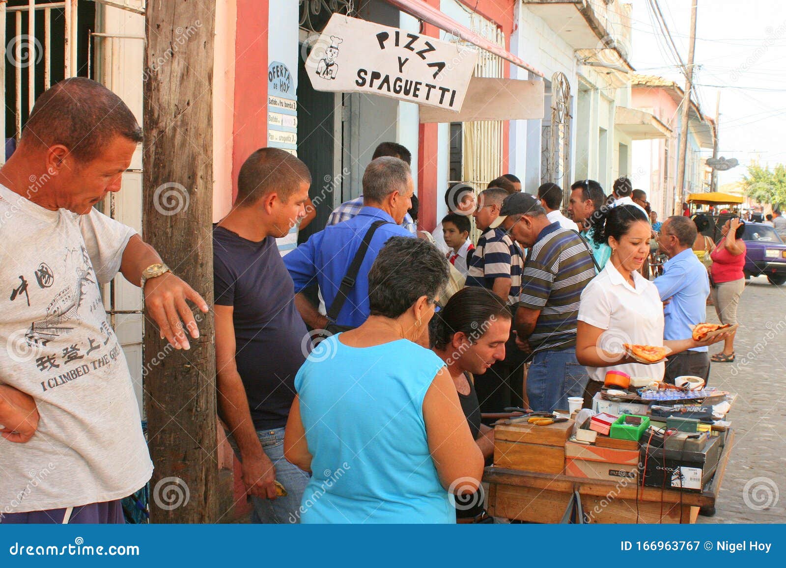 Kilimanjaro Escritor Algebraico Personas Haciendo Cola Por Comida En Cuba Fotografía editorial - Imagen de coleta, ciudad: 166963767 Kilimanjaro Escritor Algebraico Personas Haciendo Cola Por Comida En Cuba Fotografía editorial - Imagen de coleta, ciudad: 166963767