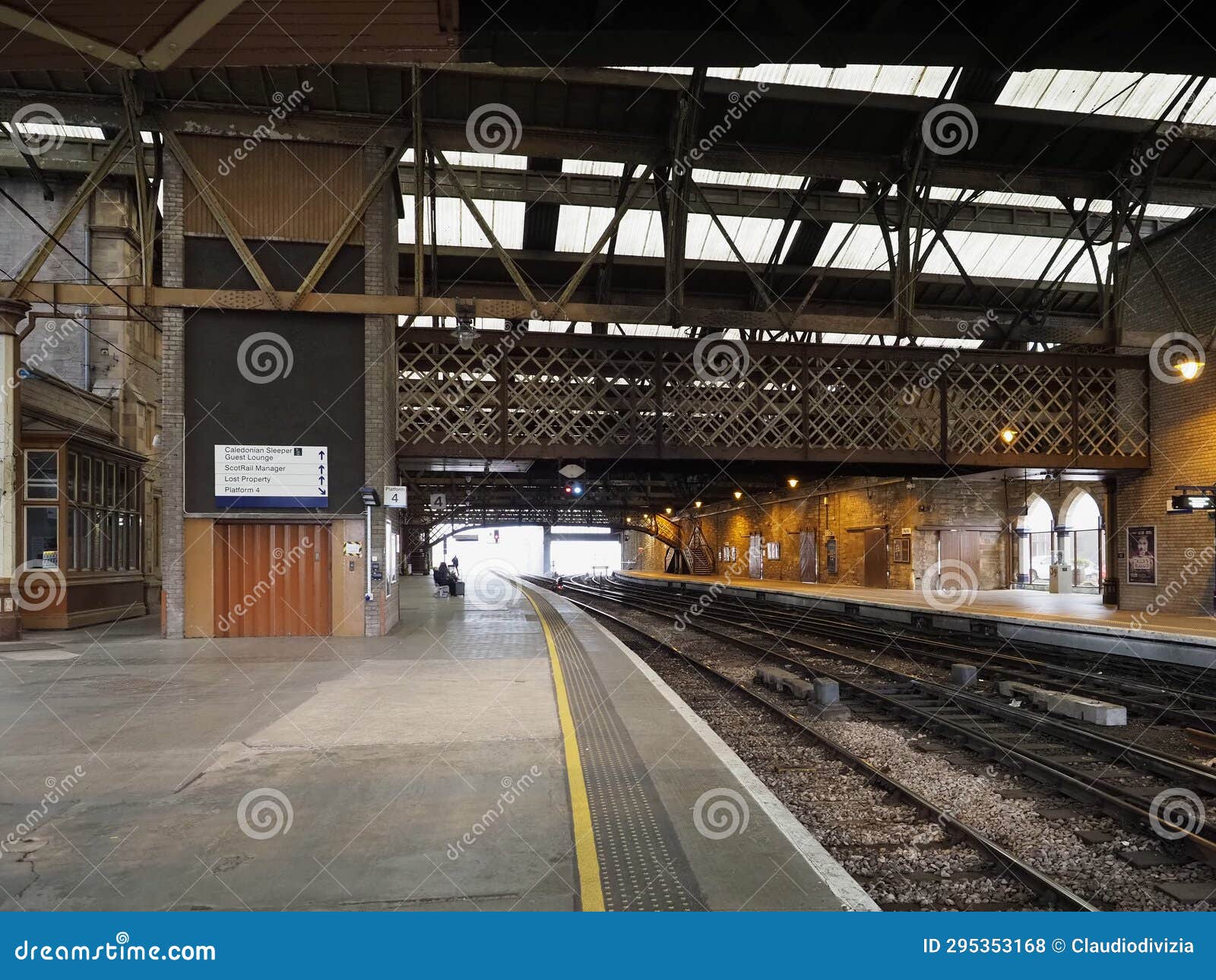 Perth railway station editorial stock photo. Image of september 295353168