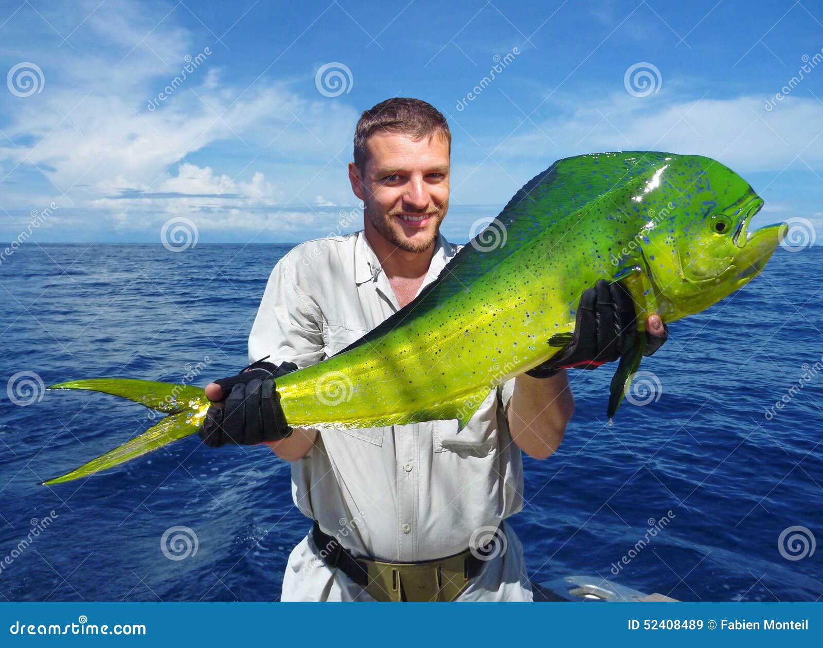 Pesca Marittima Lampuga Immagine Stock Immagine Di Svago 52408489 pesca-marittima-lampuga-immagine-stock-immagine-di-svago-52408489