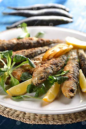 Pescados Fritos Sabrosos Imagen De Archivo Imagen De Comer 2433129