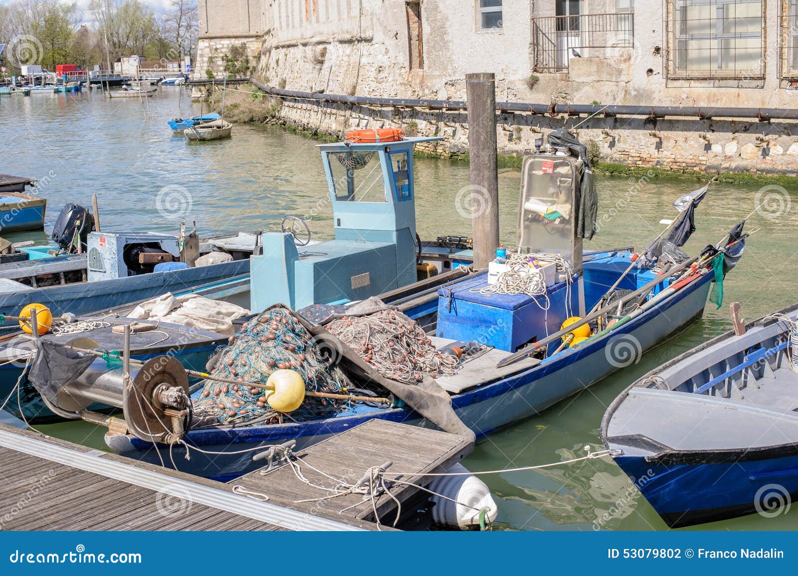 2 Navi Decorative In Legno Com-four® - Peschereccio Con Rete E Conchiglie, 16cm - Foto 13