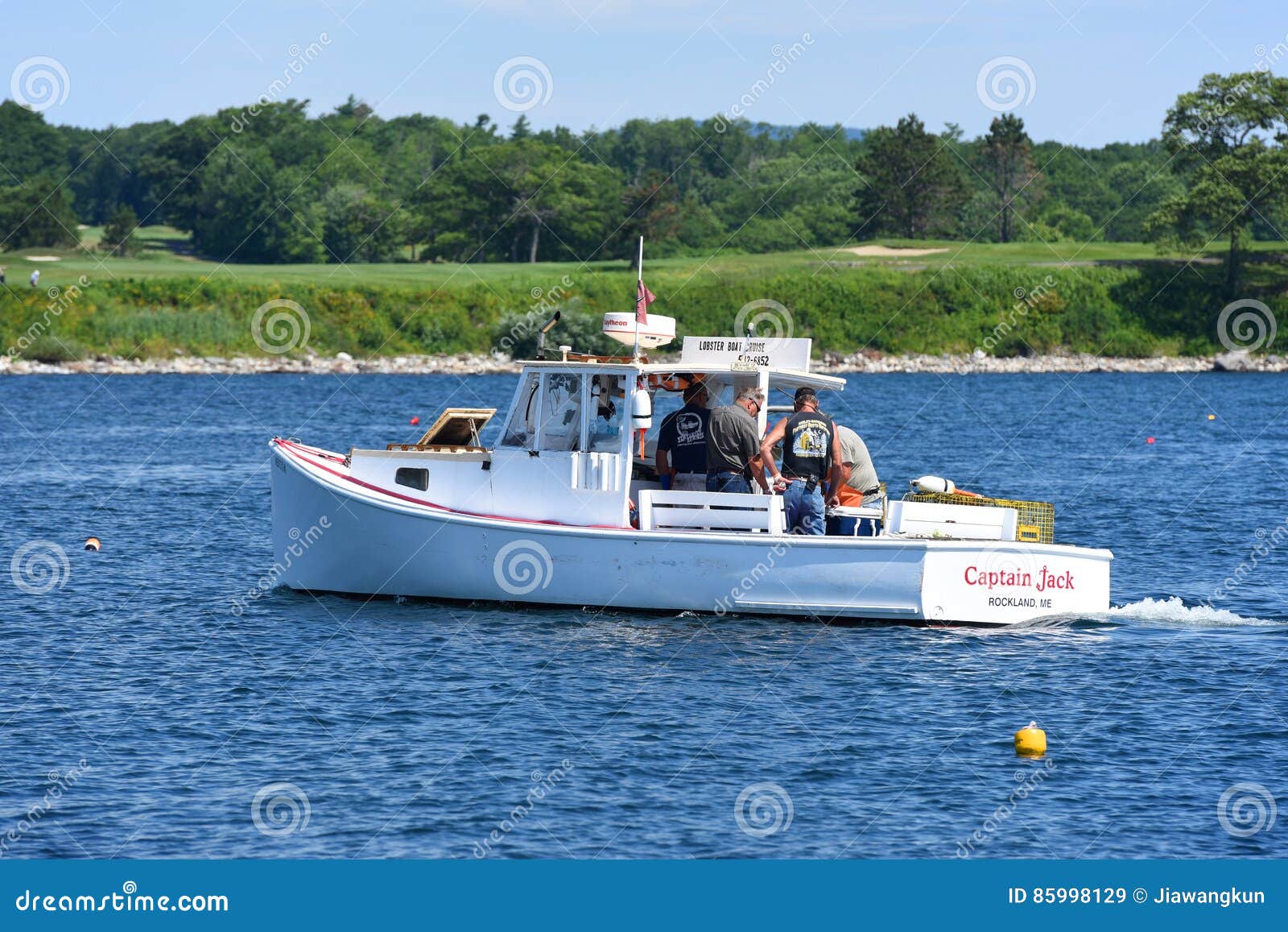 Peschereccio a Rockland, Maine. Capitano Jack del peschereccio dell'aragosta al porto di Rockland in Rockland, Maine, U.S.A.