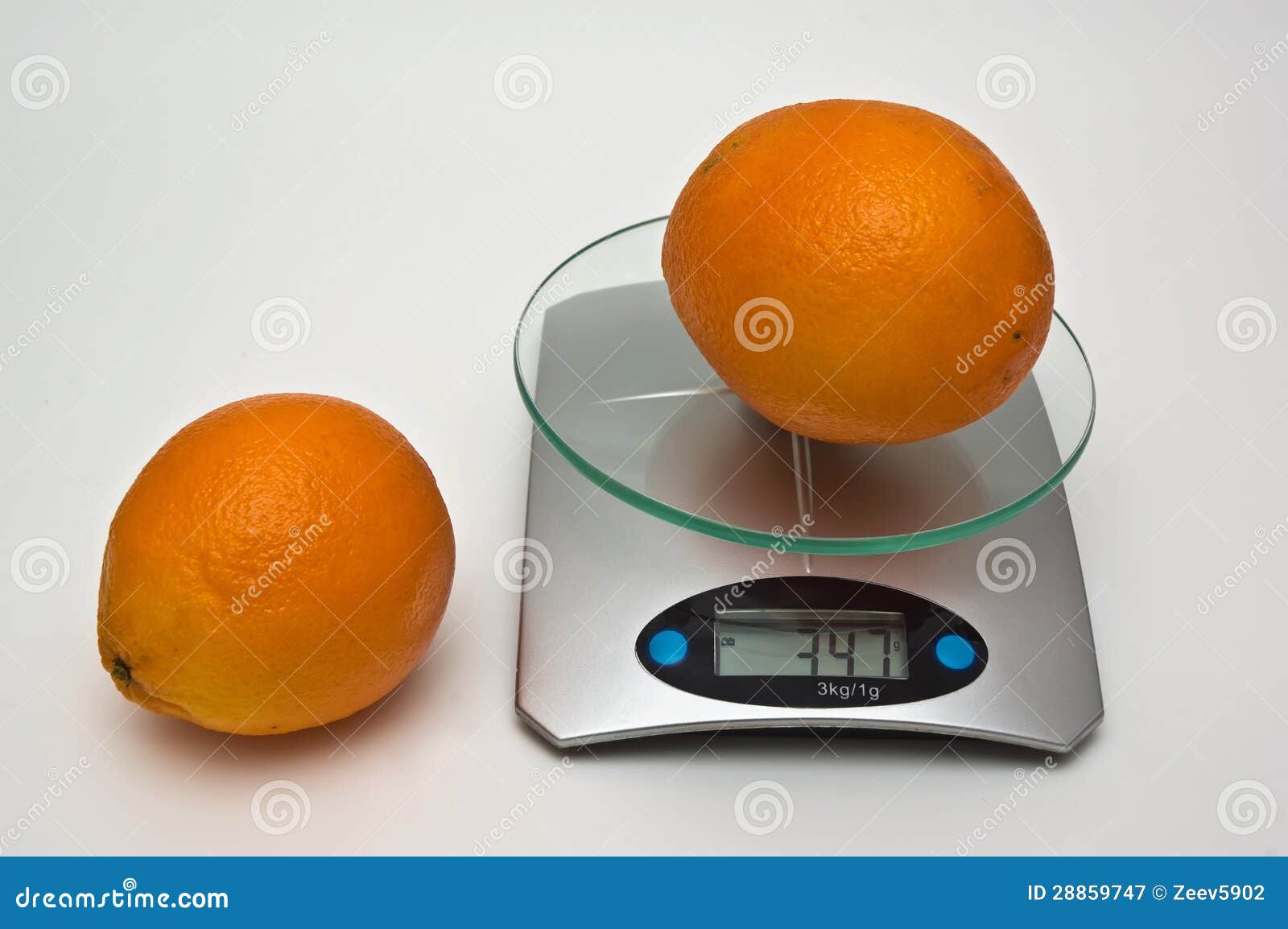 Peso medio de la naranja. imagen de archivo. Imagen de granada 28859747