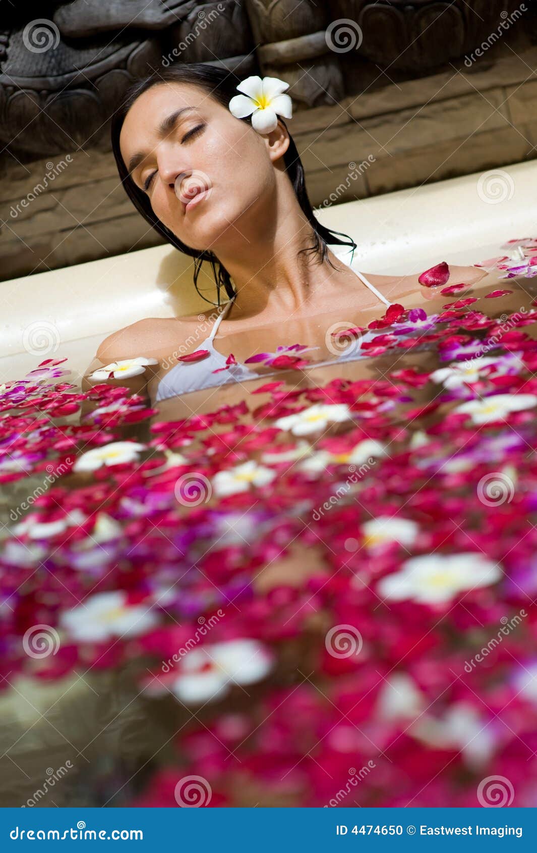 Flower Petal Bath 