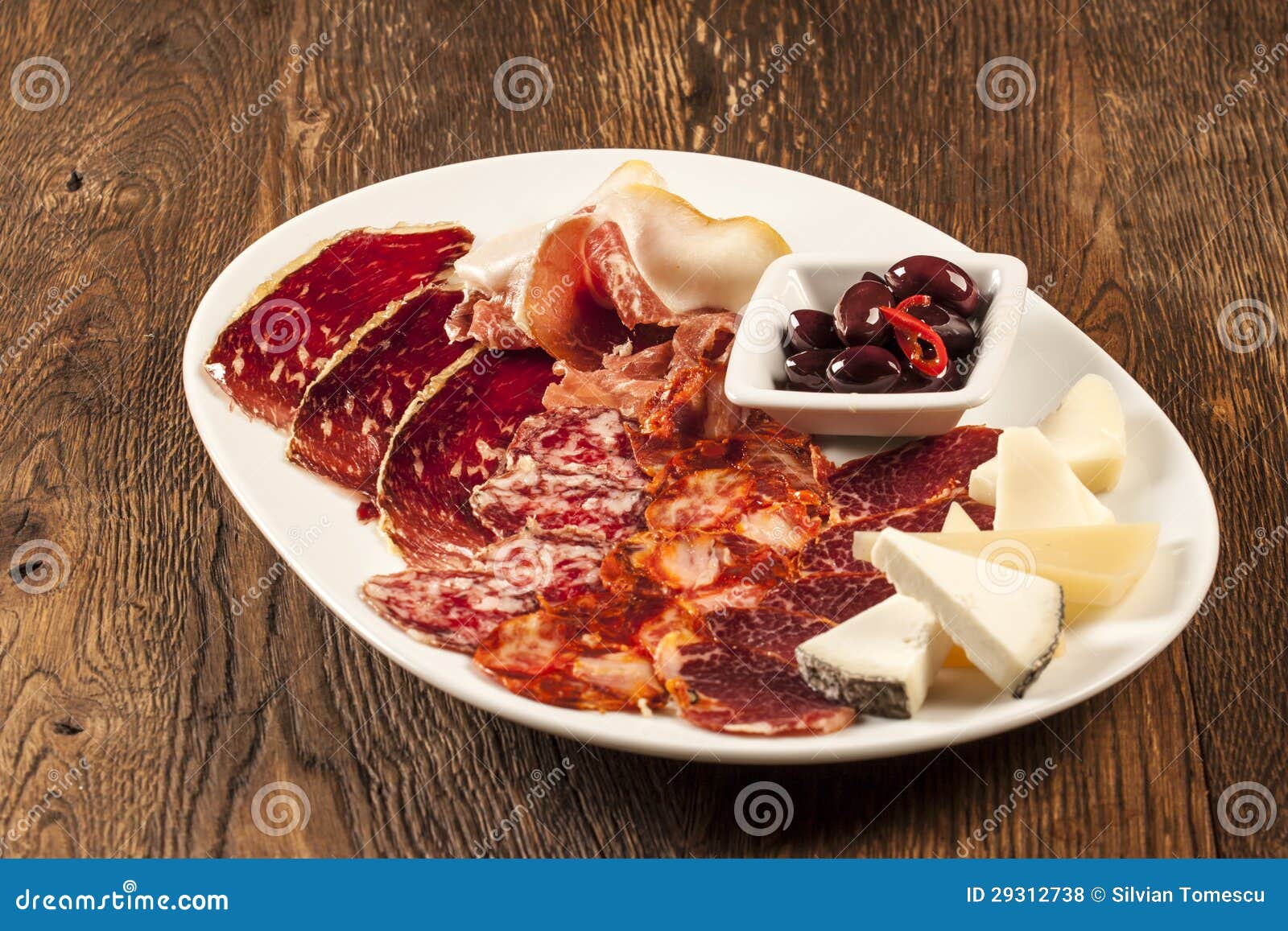 Petit Dejeuner Espagnol D Embutidos Photo Stock Image Du Gourmet Secouez Petit Dejeuner Espagnol D Embutidos Photo Stock Image Du Gourmet Secouez