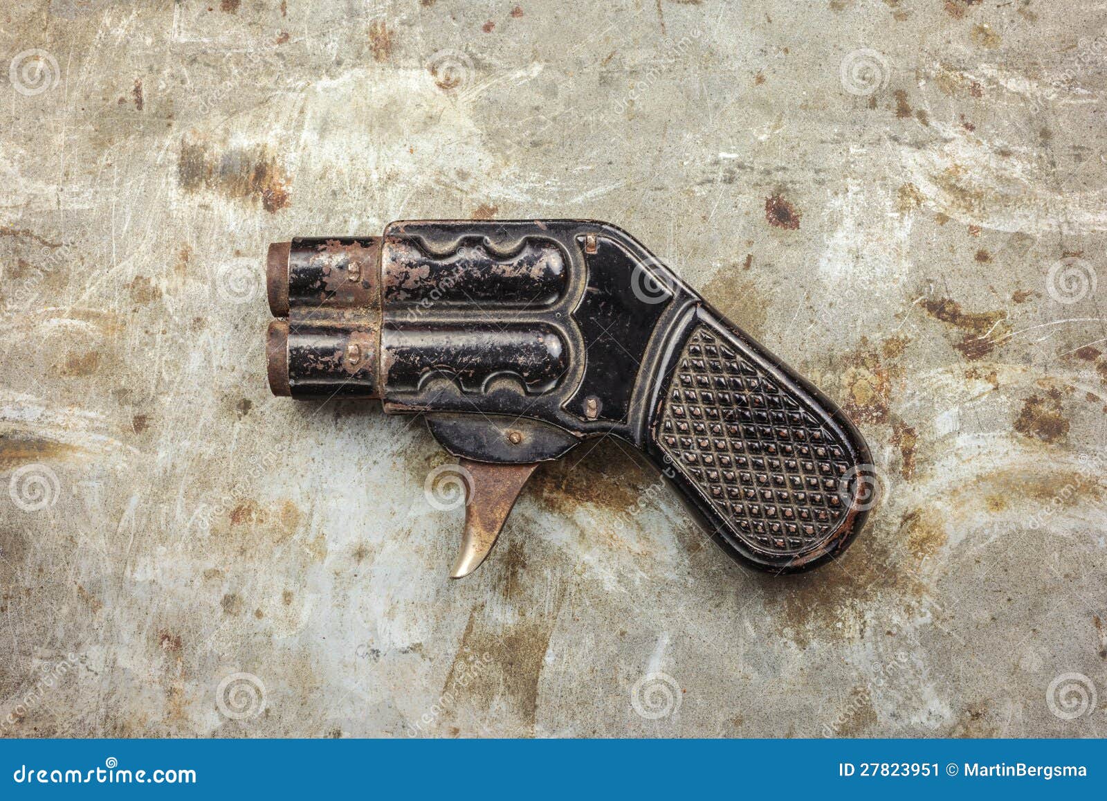 Petit Pistolet De Baril De Double De Cru Image stock - Image du objet,  crime: 27823951