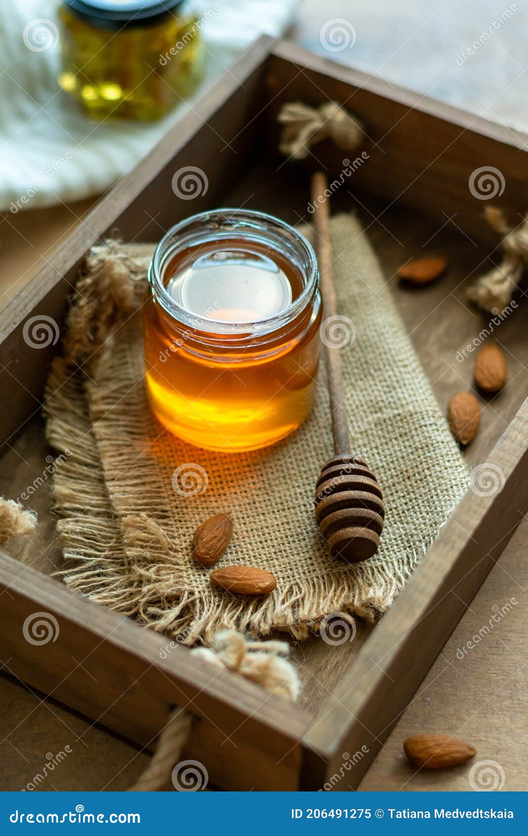 Pot De Miel Avec Cuillère En Bois