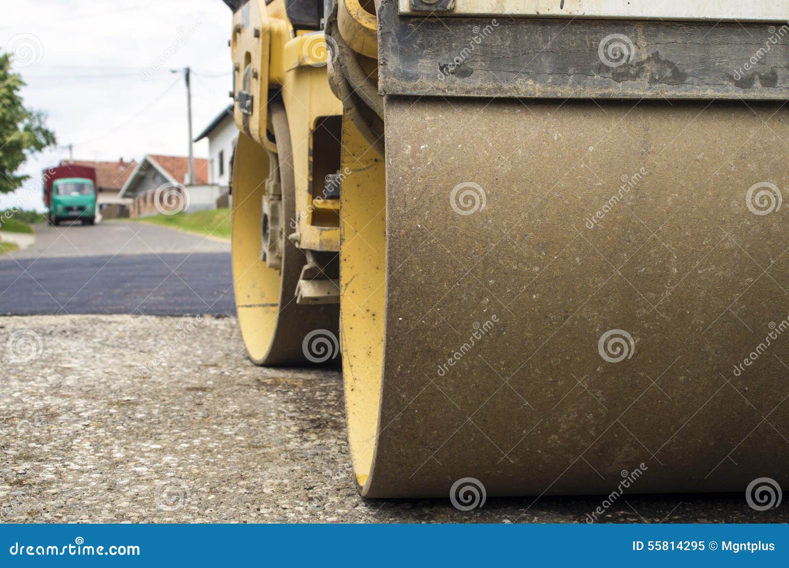 Petit Rouleau Compresseur Dans L'action Image stock - Image du asphalte, d?�tail: 55814295