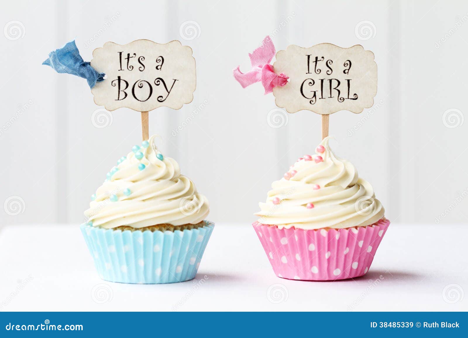 Petits Gateaux De Fete De Naissance Image Stock Image Du Cuisine Selection