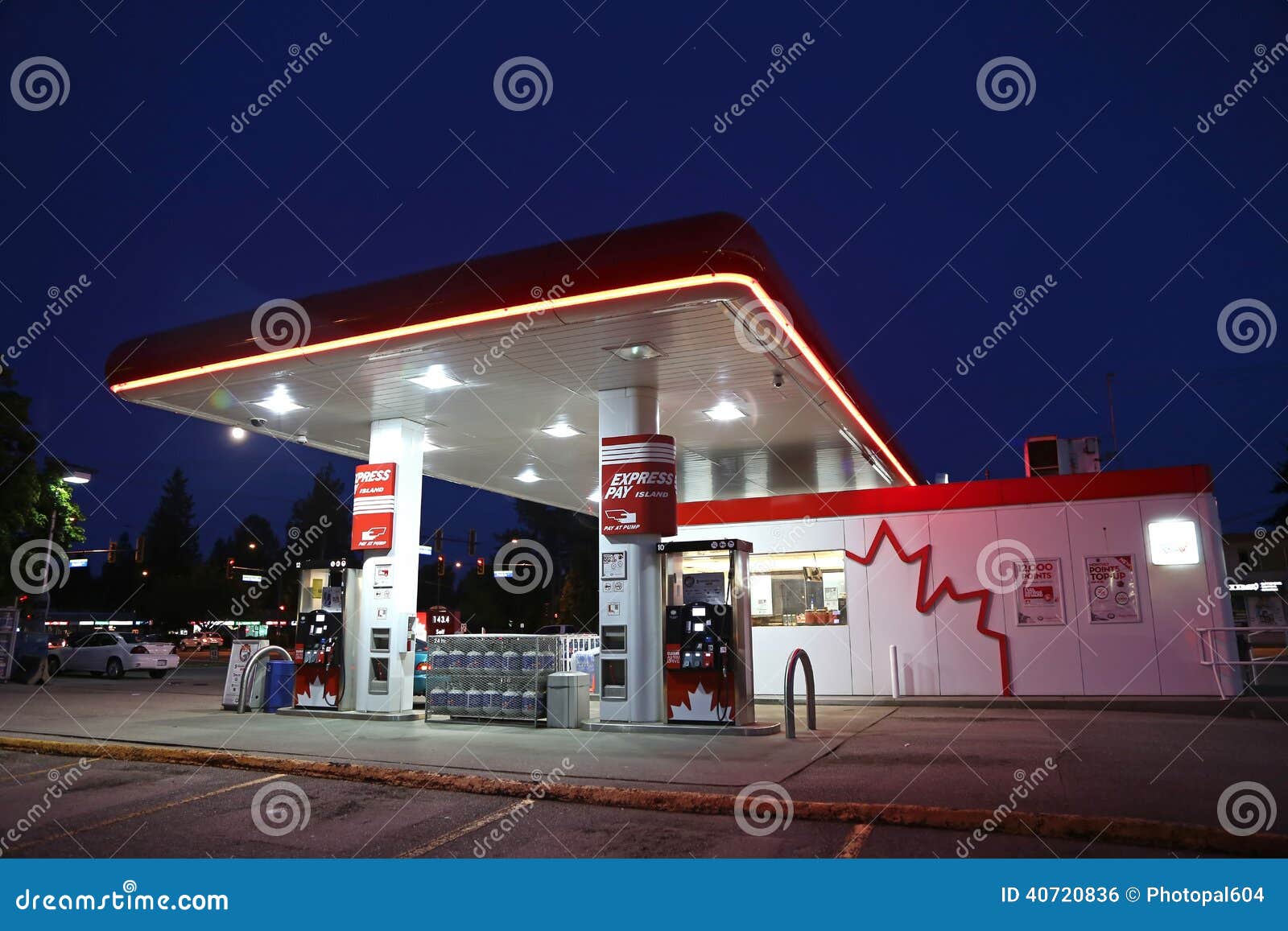 Petro Canada redactionele foto. Image of corp, bestrating 40720836
