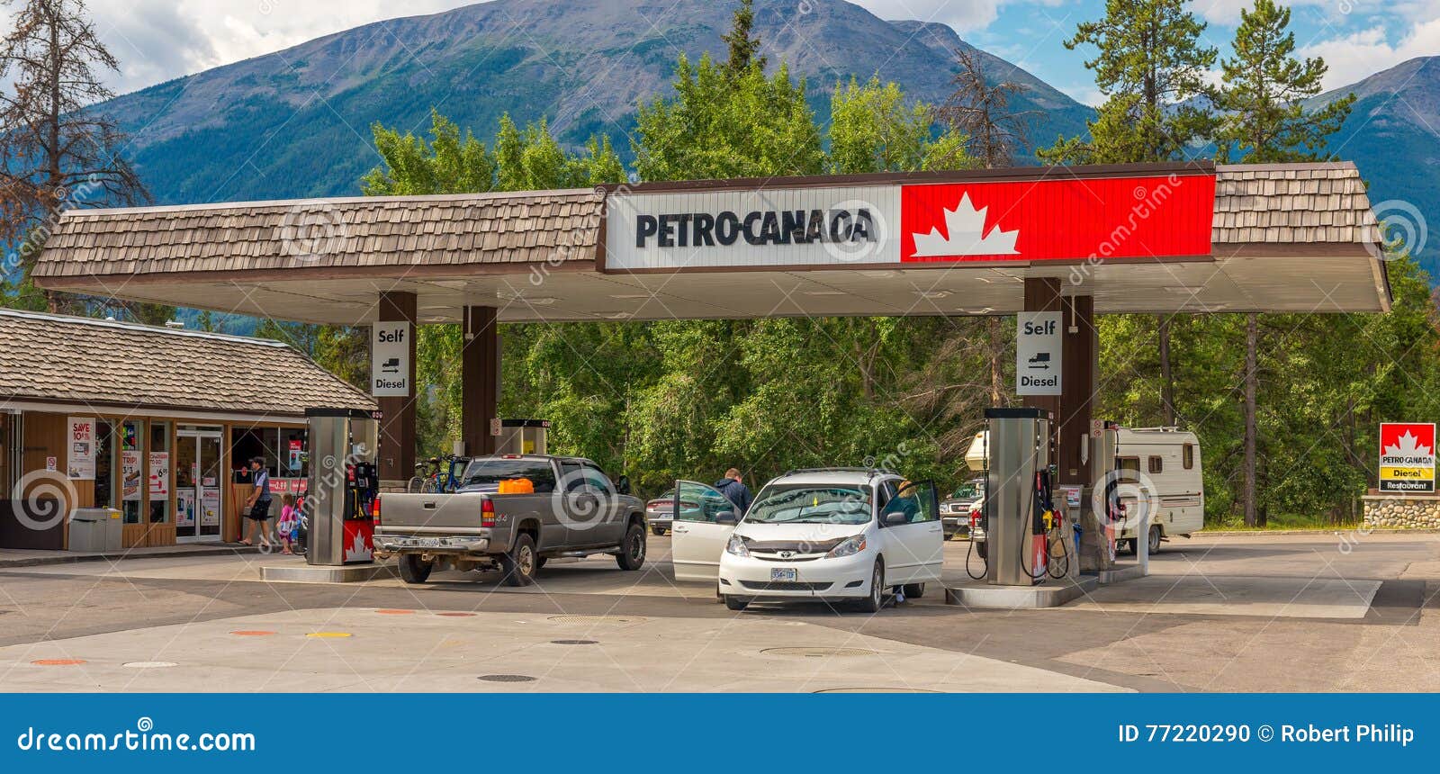 Petro Canada Jasper National Park Editorial Image Image of commerce