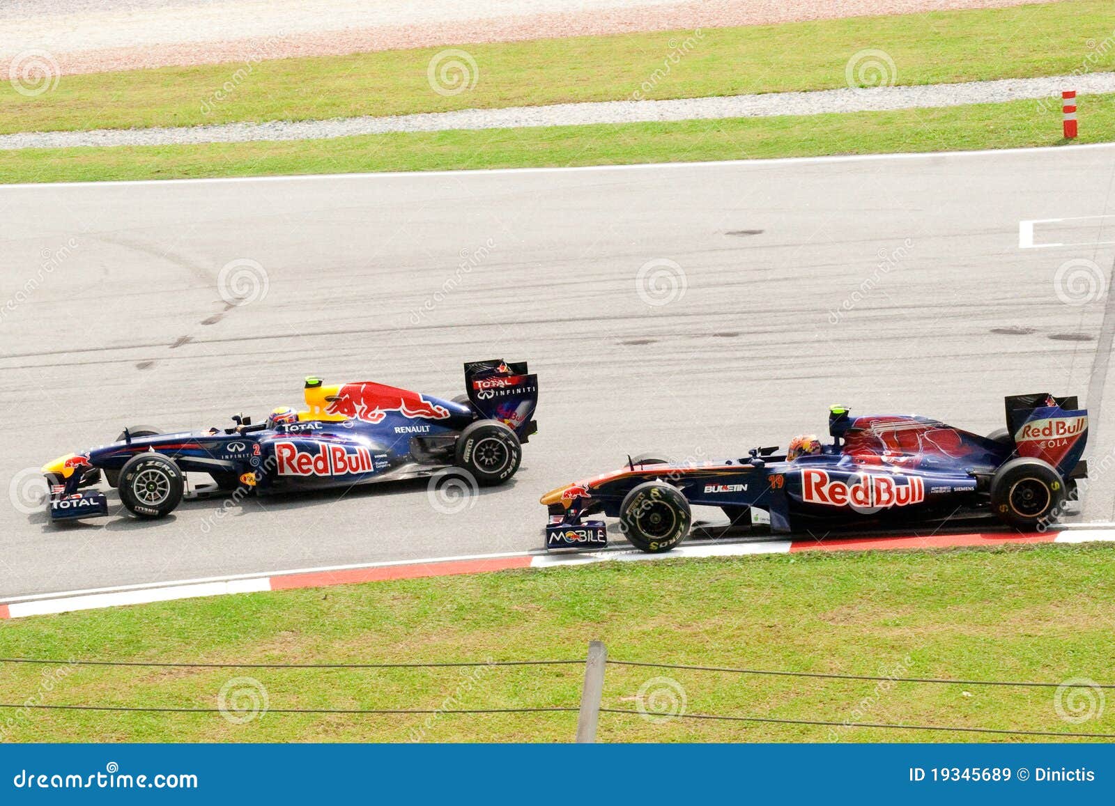 Petronas Malaysian Formula One Grand Prix 2011 Editorial Stock Image Image Of People Kuala 19345689