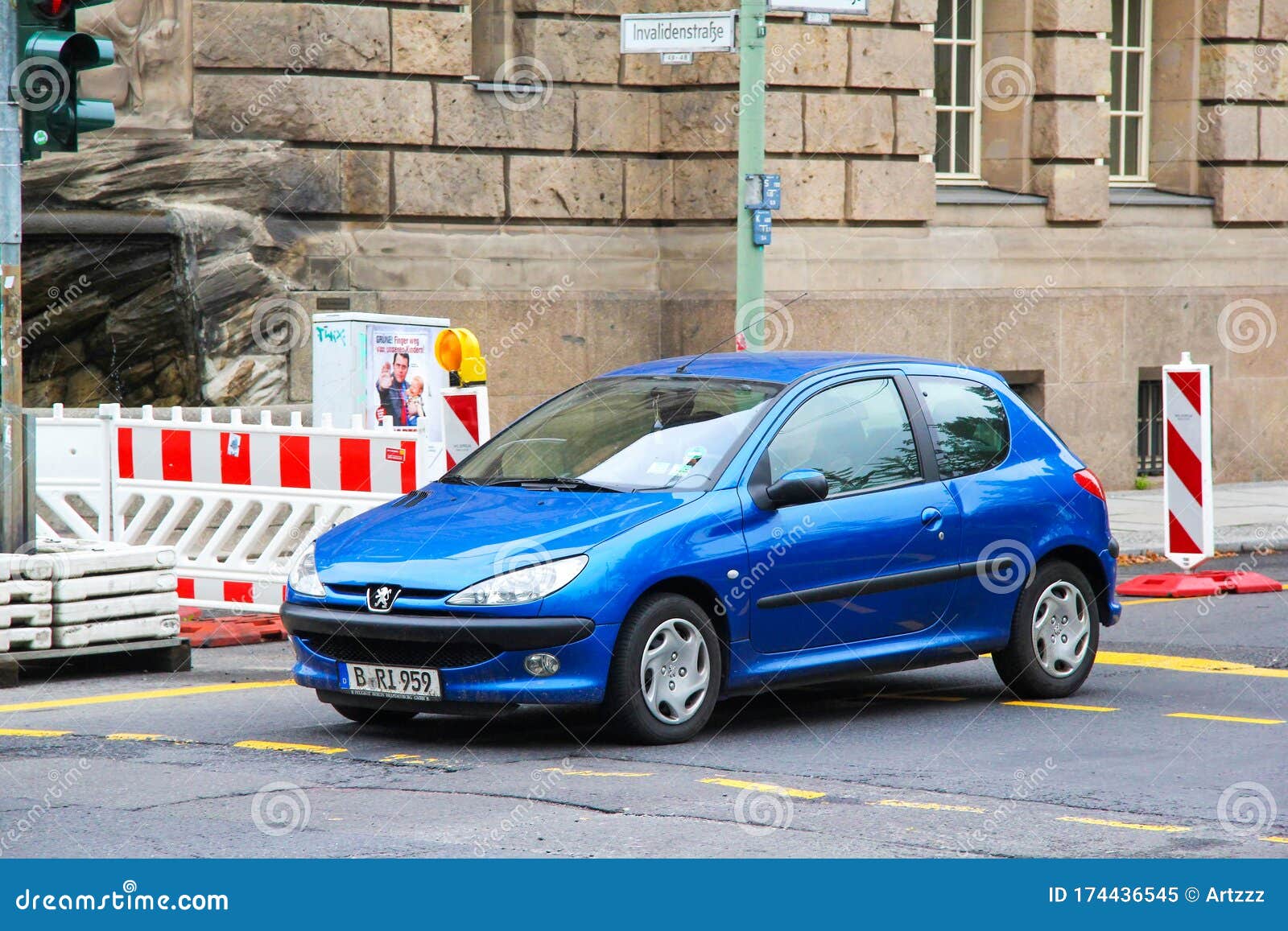 Blue peugeot 206 hi-res stock photography and images - Alamy