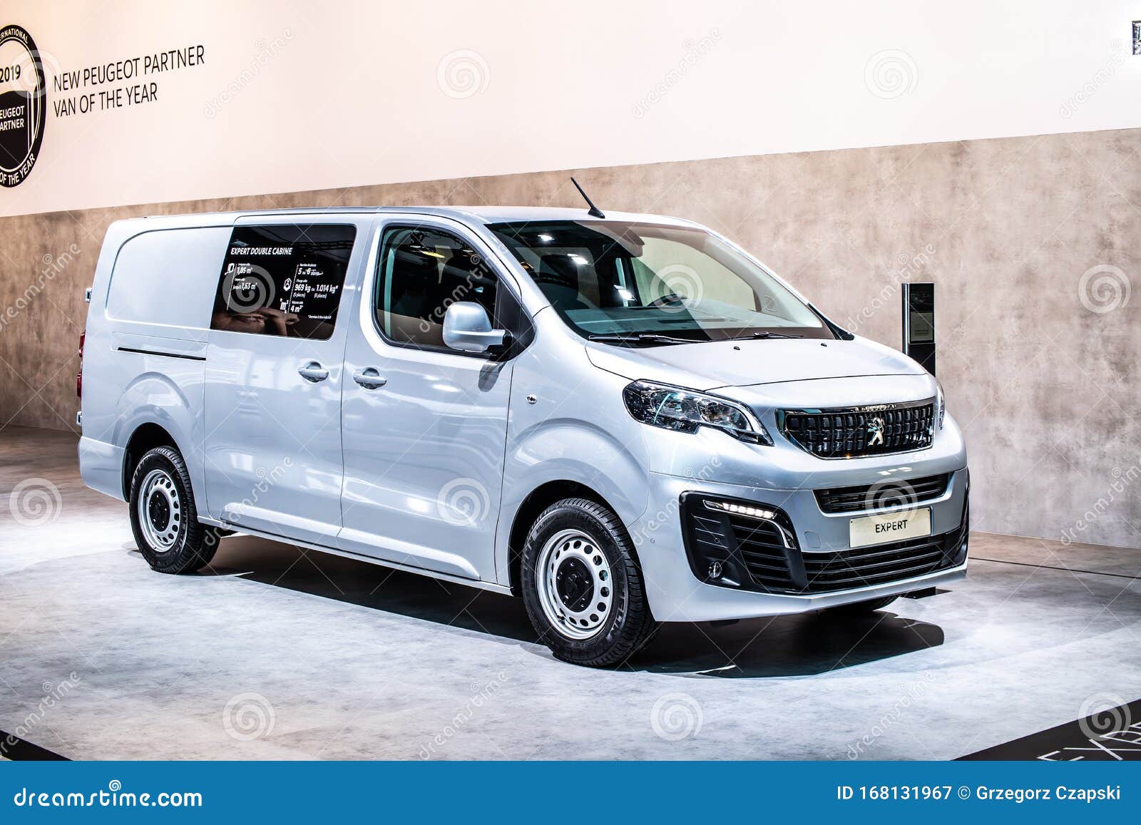 new peugeot expert van