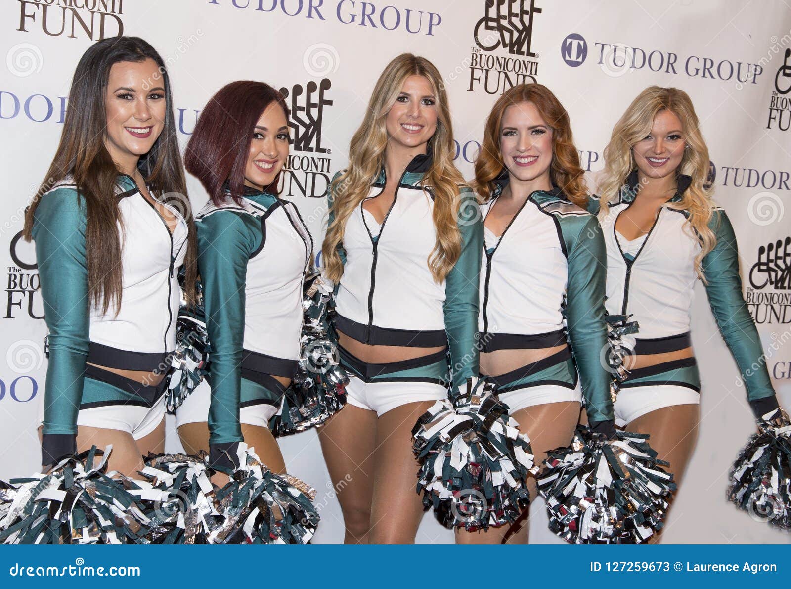 Philadelphia Eagles Cheerleaders Editorial Stock Photo - Image of  desirable, entertainers: 127259673