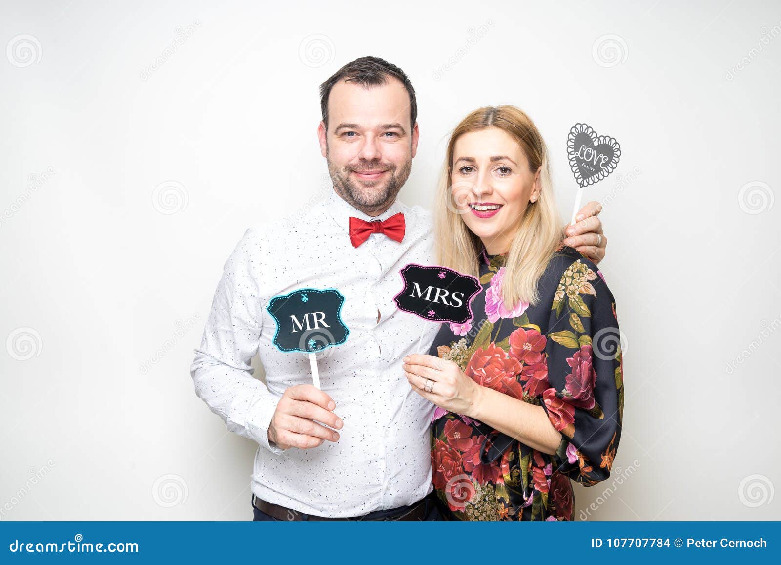 HOW A PHOTO BOOTH CAN MAKE YOUR EVENT A BLAST -