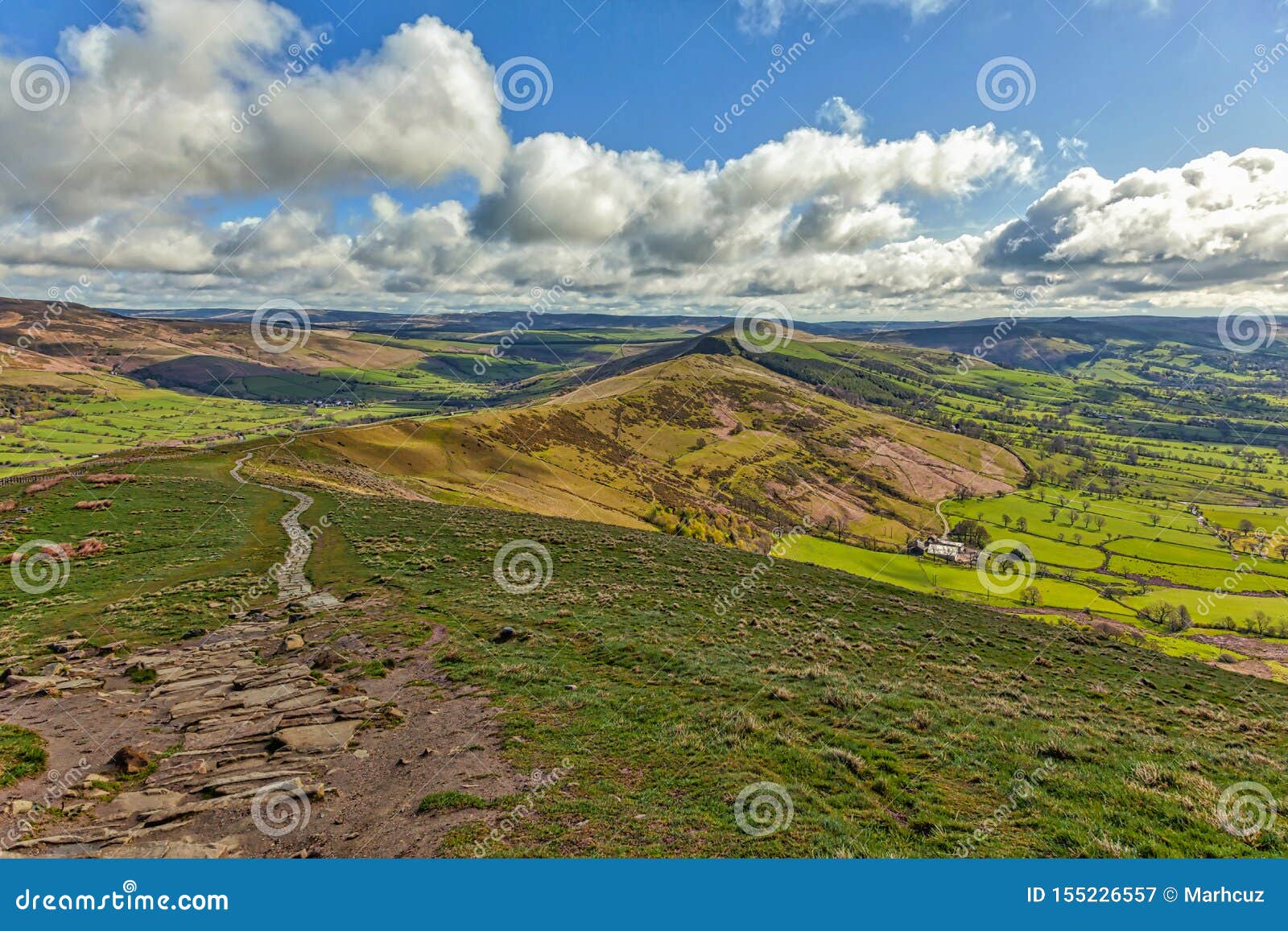 kinder scout trail seen from mam tor