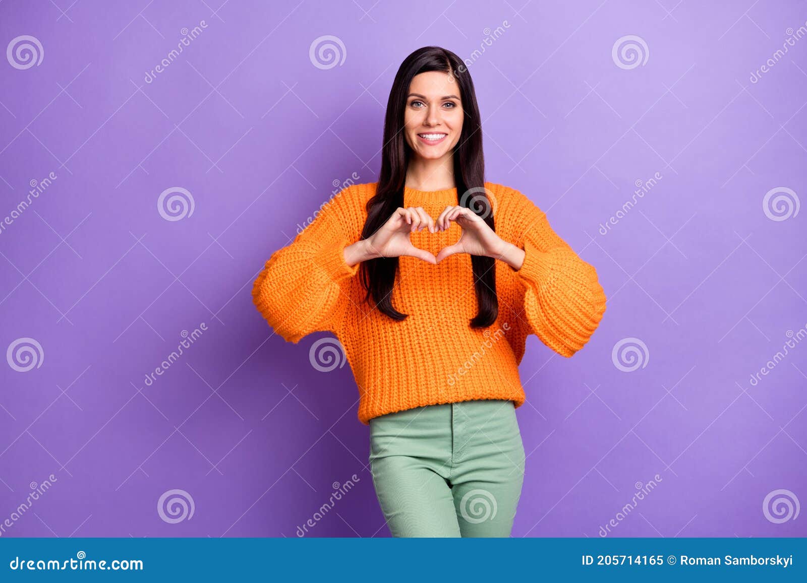 Photo Portrait Of Brunette Girlfriend Showing Heart Shape With Fingers