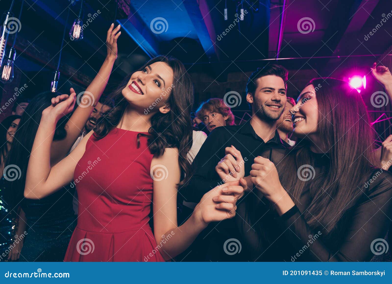 Photo Portrait of People Dancing at Luxury Prom Party Together in ...