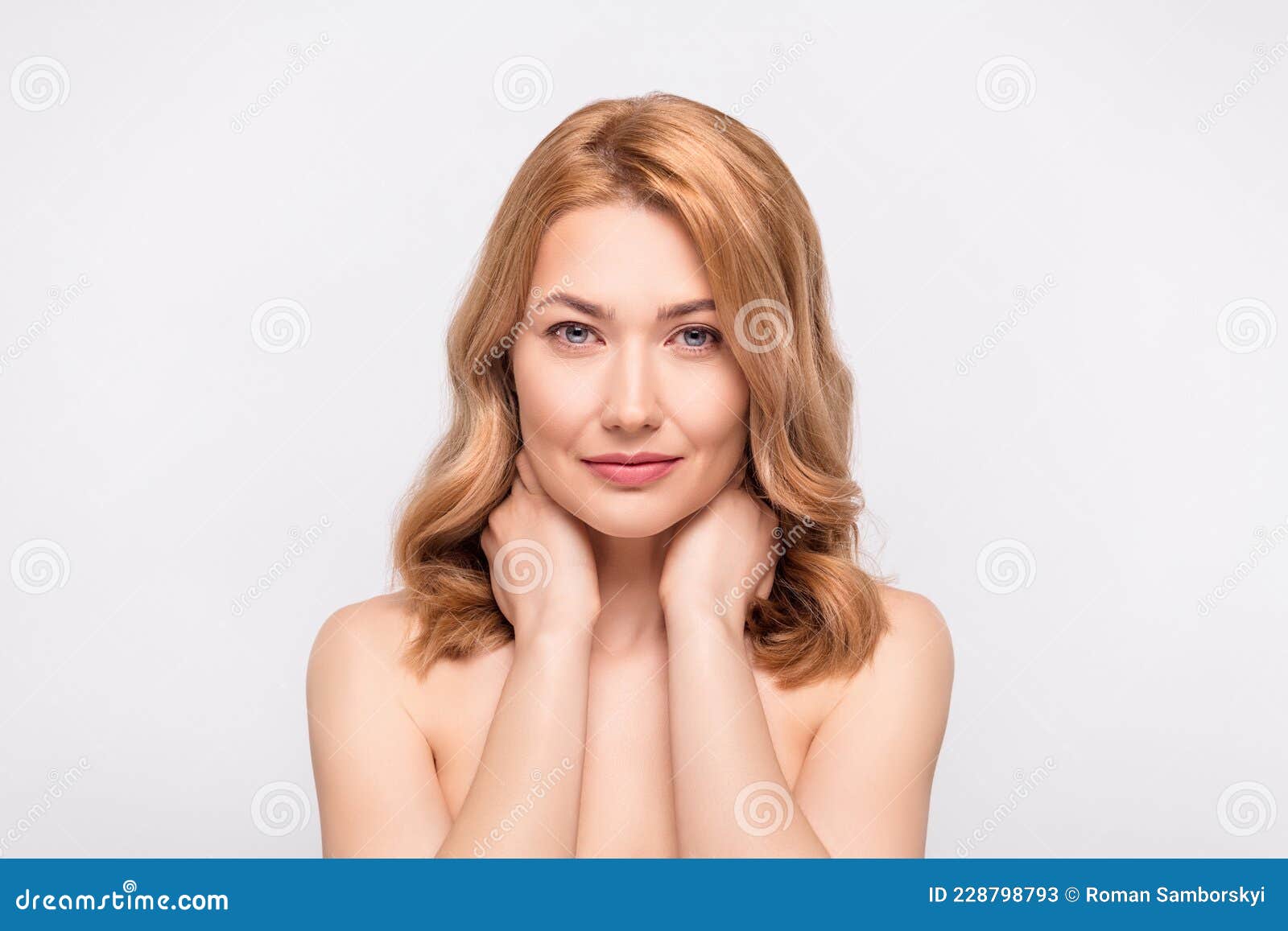 Photo Portrait Woman With Naked Shoulders Touching Neck Doing Skin