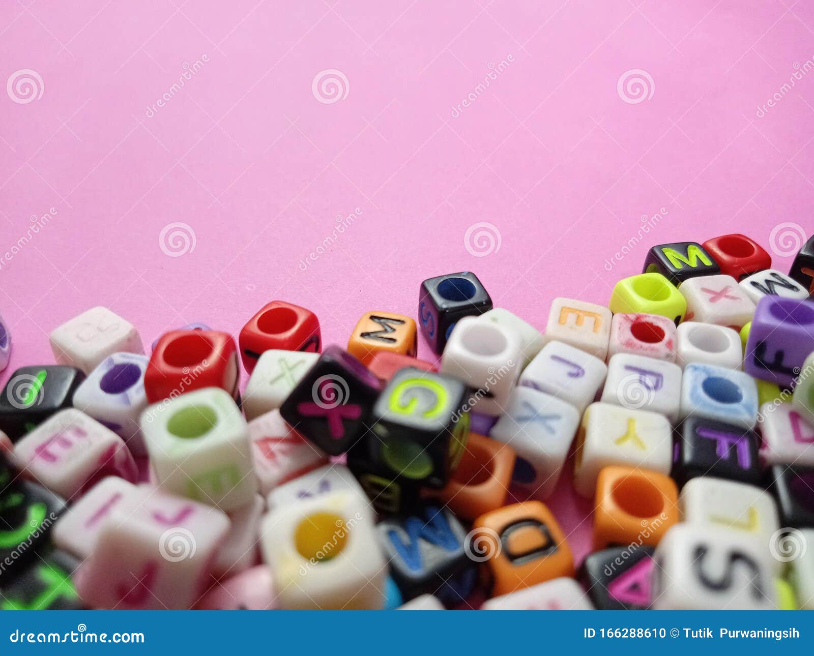 Photo Of Random Position Plastic Alphabet Cube Bead For ...