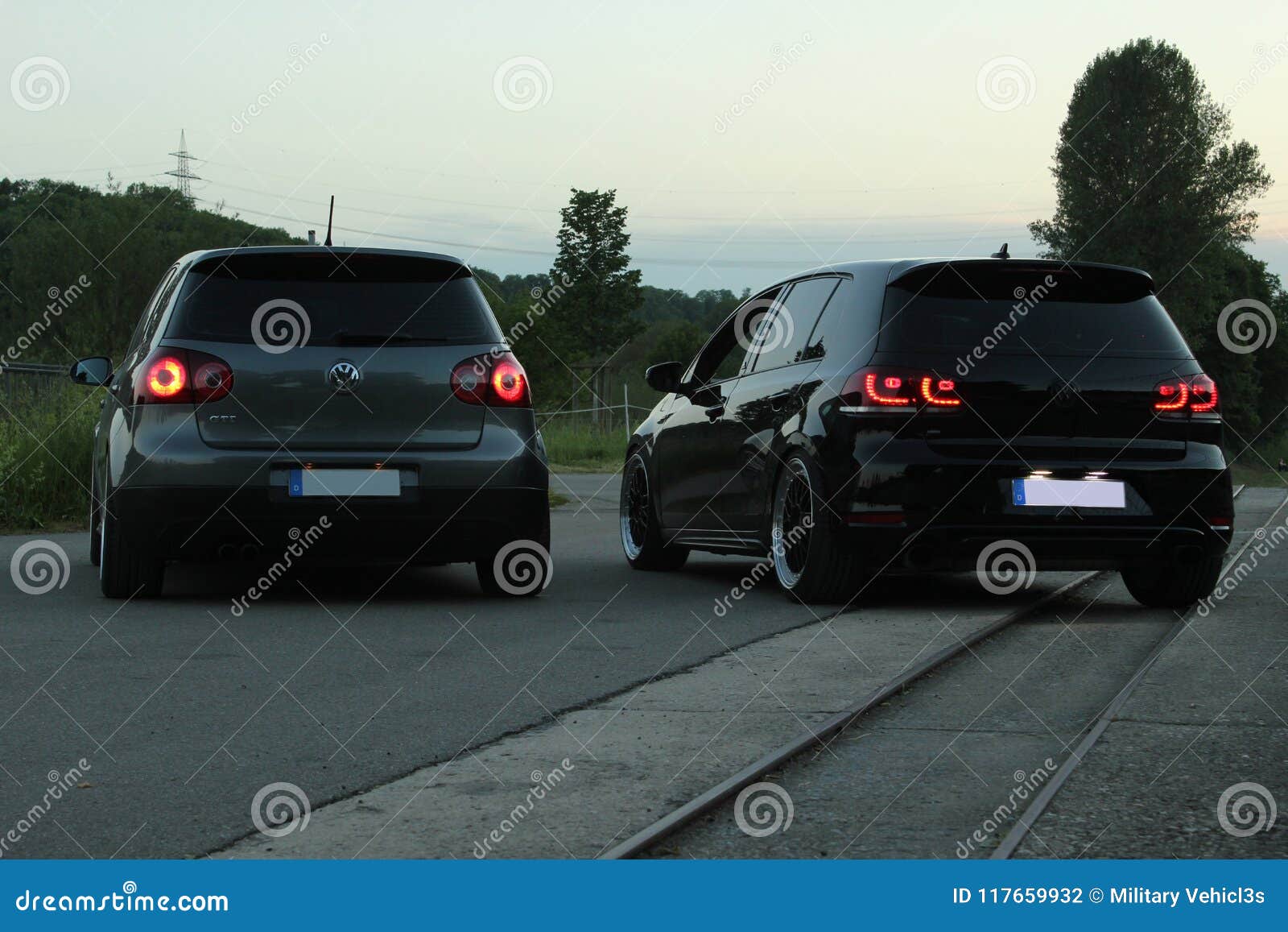 Tram Anzai Ik denk dat ik ziek ben Photo`s of a Volkswagen Golf 5 and Volkswagen Golf 6 GTI Editorial  Photography - Image of lane, netherlands: 117659932