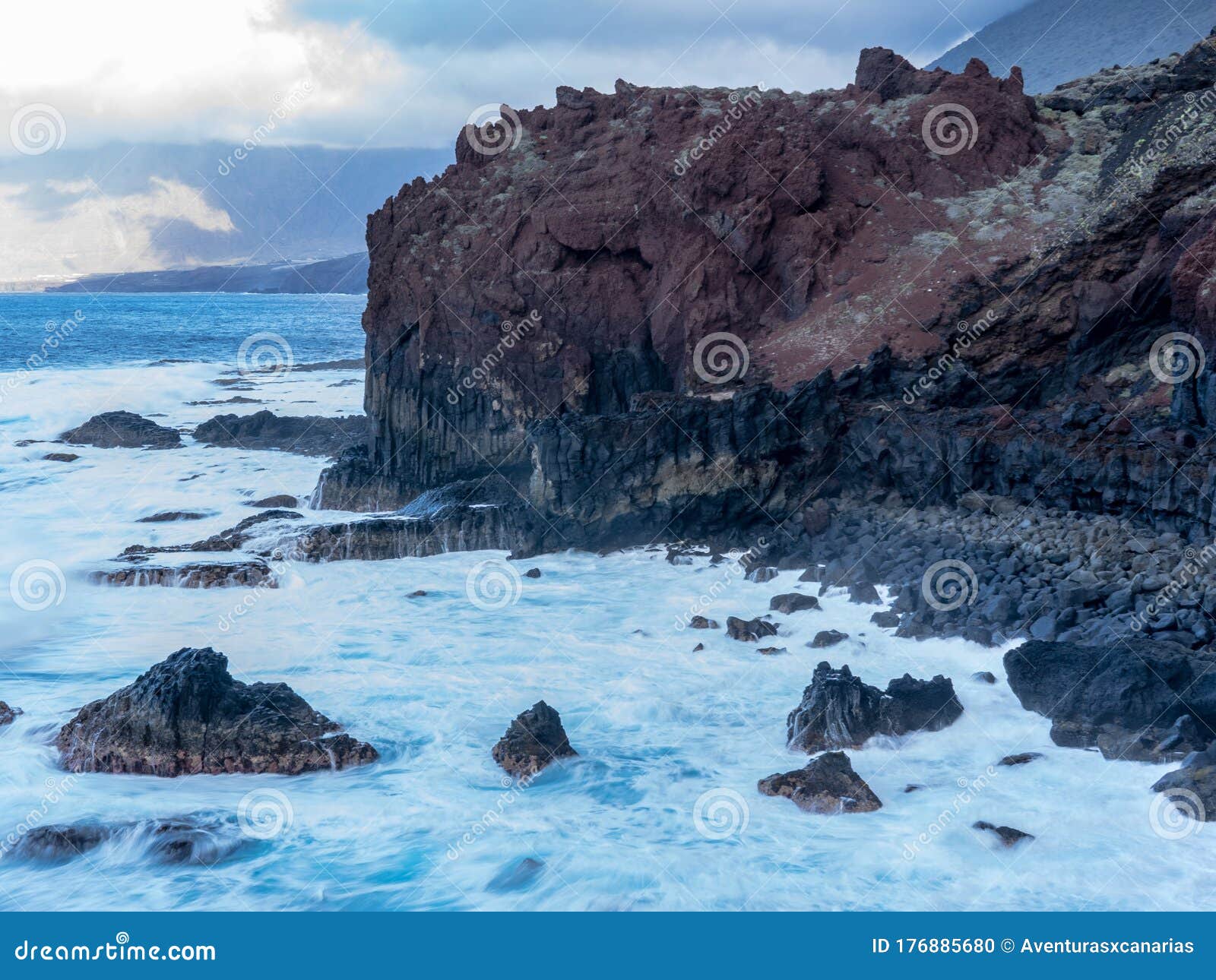 photo of the sea taken in the pozo de la salud.