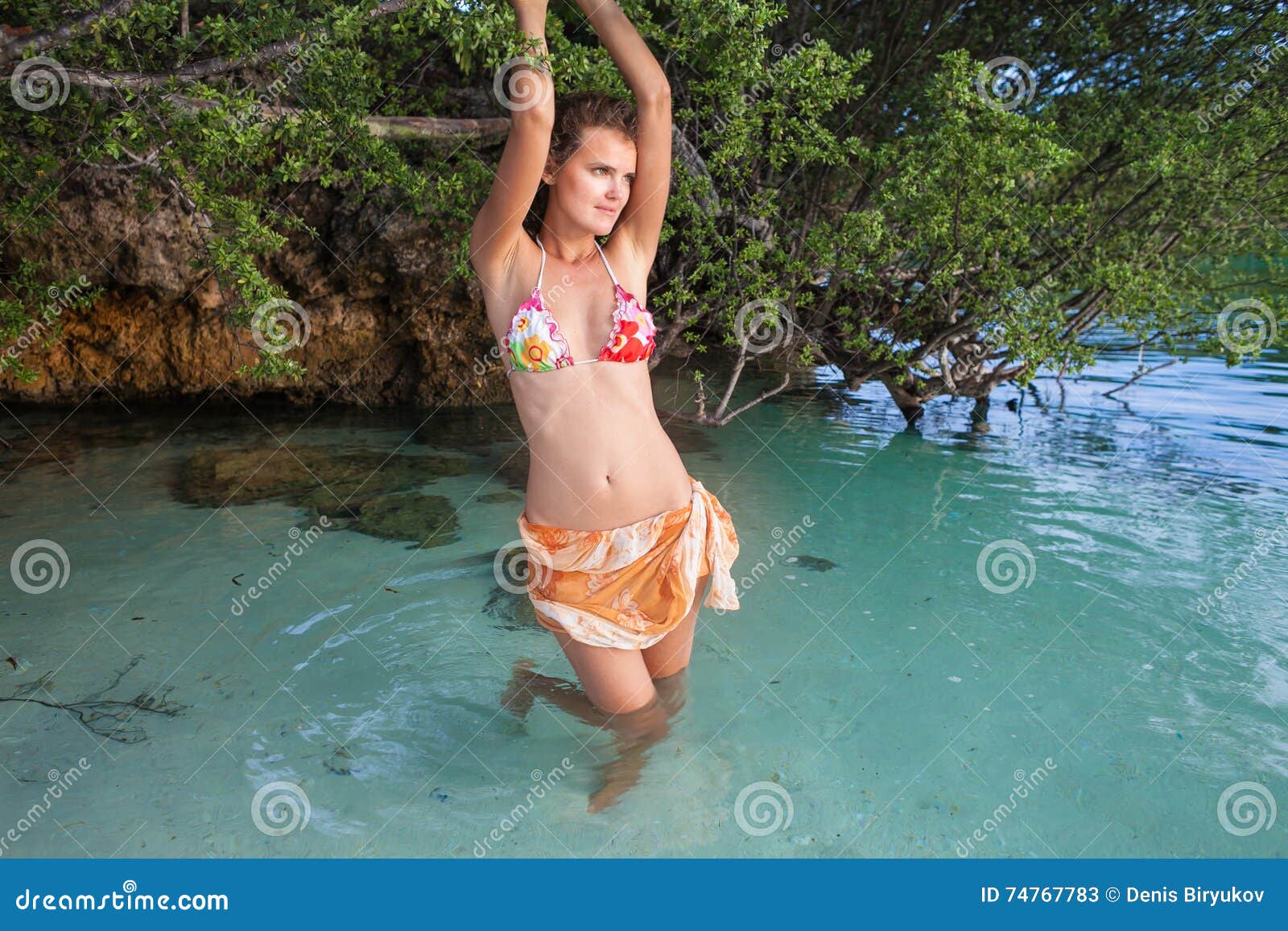 Photo Girl Posing Sea Beach Bikini Smiling Woman Spending Chill Time