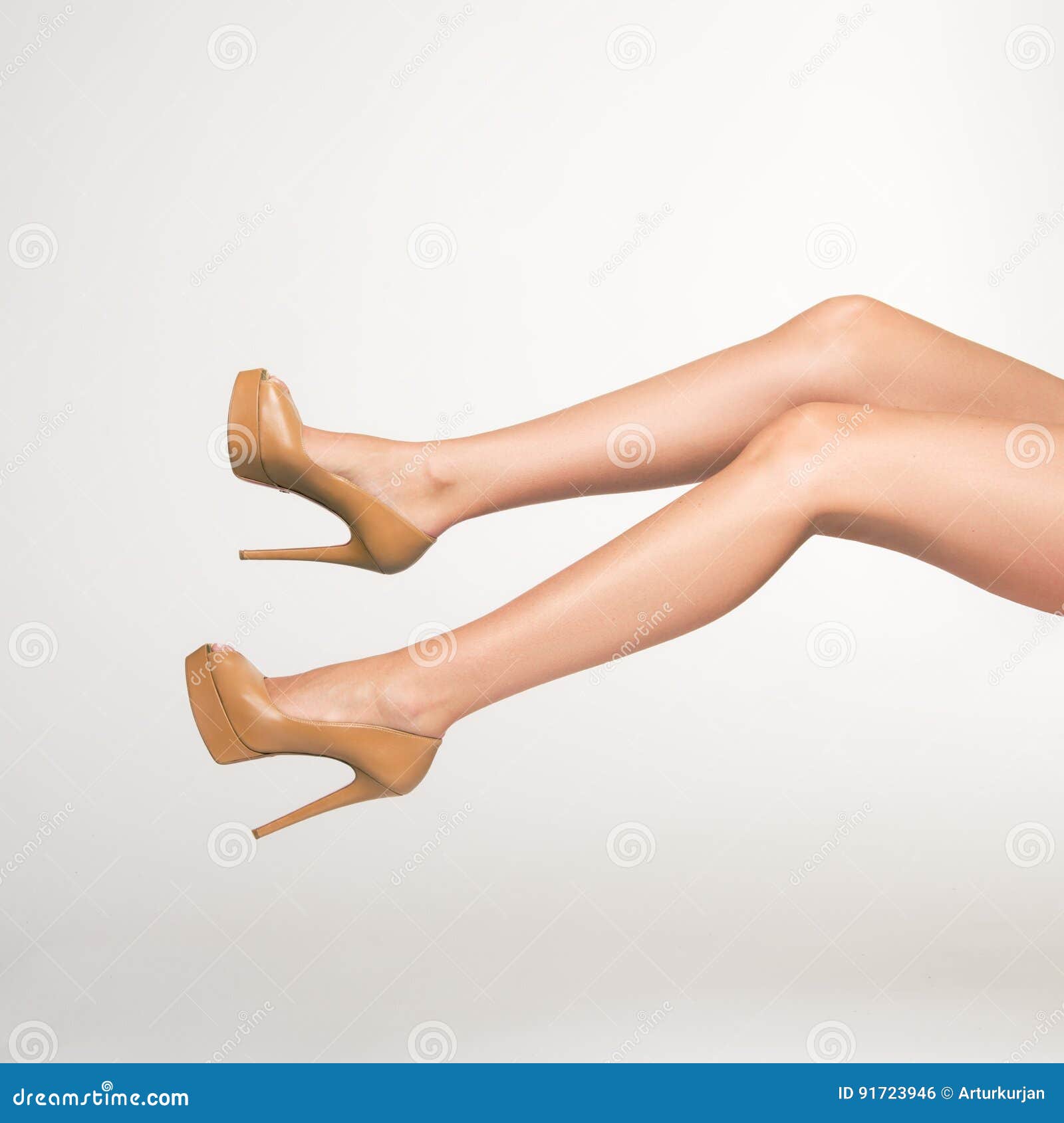598 Shapely Legs Stock Photos, High-Res Pictures, and Images - Getty Images