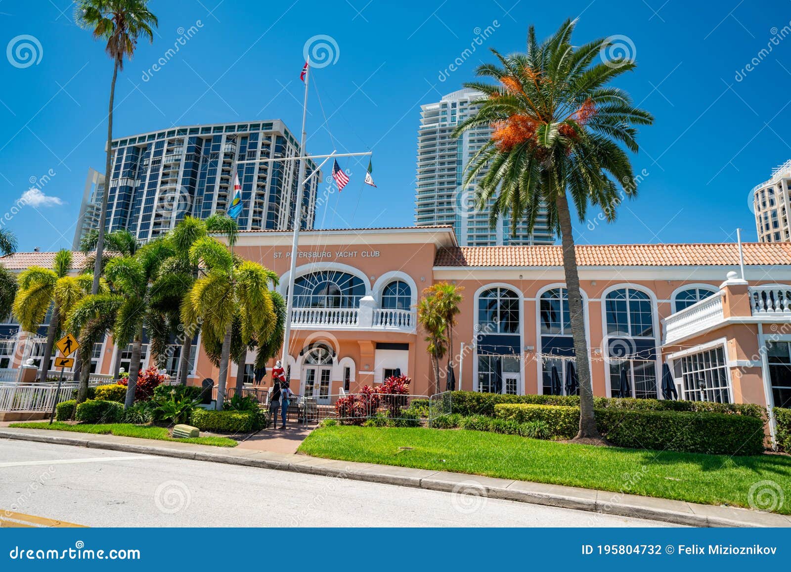 st petersburg yacht club parking