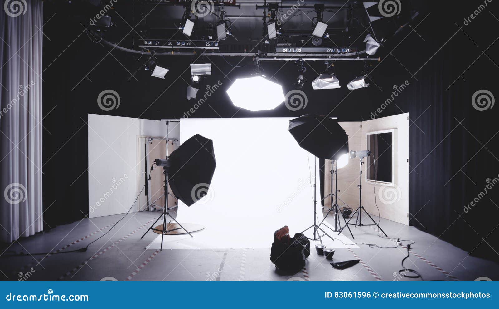 Photo Studio With White Wooden Framed Wall Mirror Picture. Image 83061596