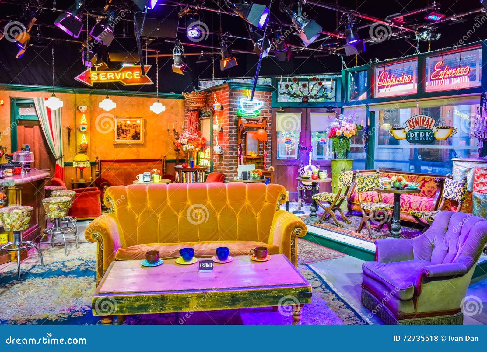 Photo of Warner Bros Inside Views. Studio Tour Hollywood, VIP TOUR