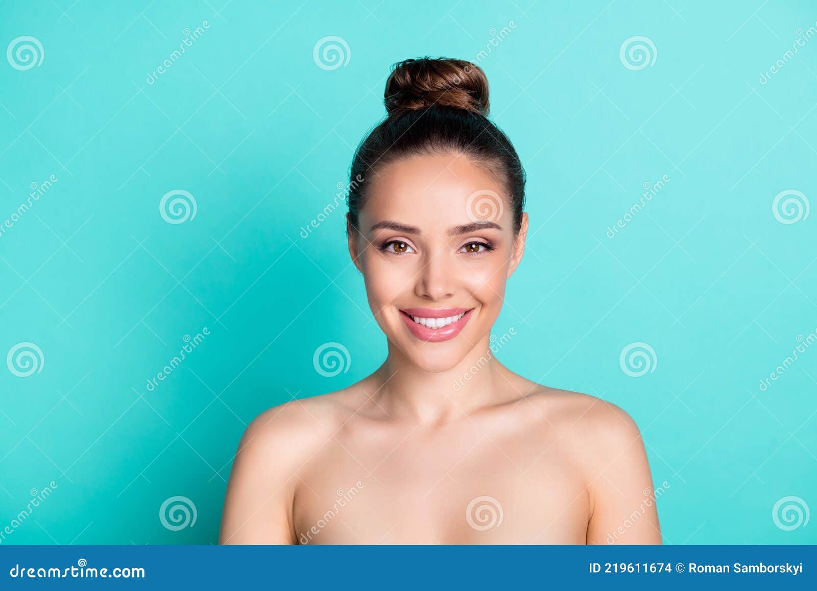 Photo of Young Happy Cheerful Beautiful Woman with No Clothes Natural  Beauty Isolated on Teal Color Background Stock Photo - Image of ideal,  hygiene: 219611674