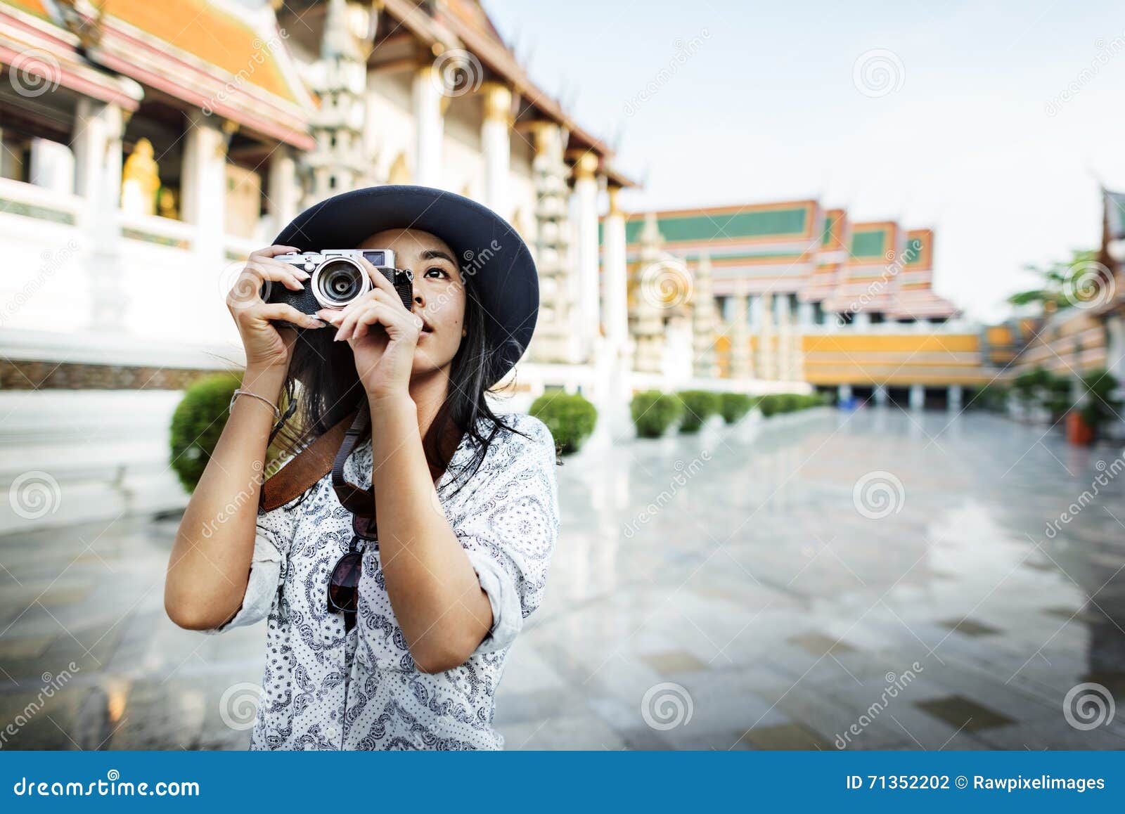 photographer travel sightseeing wander hobby recreation concept