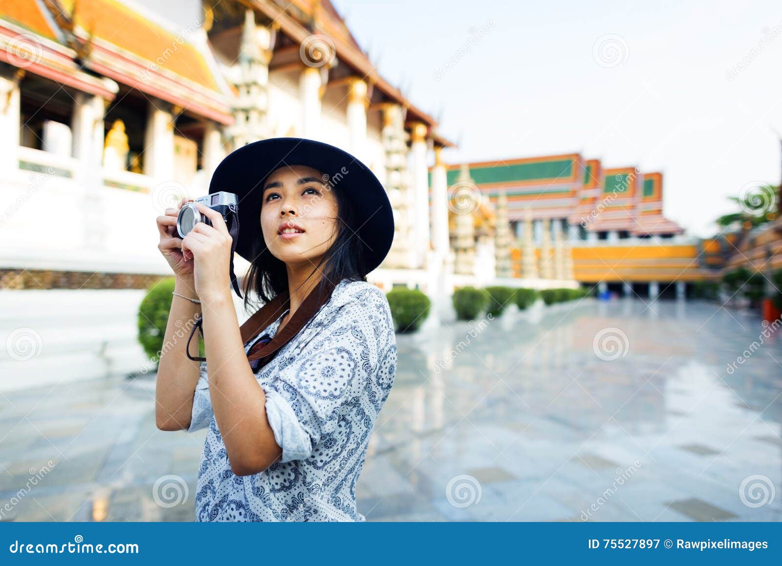 photographer travel sightseeing wander hobby recreation concept