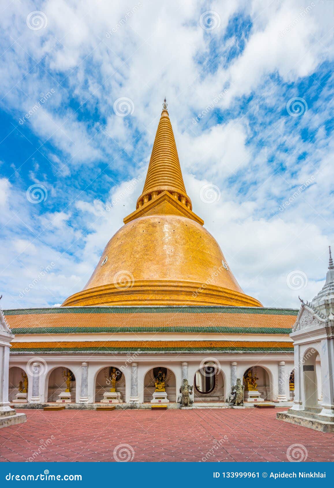 Phra Pathom Chedi At Wat Phra Pathommachedi Ratcha Wora Maha Wihan Stock Image Image Of Ancient Ceramic