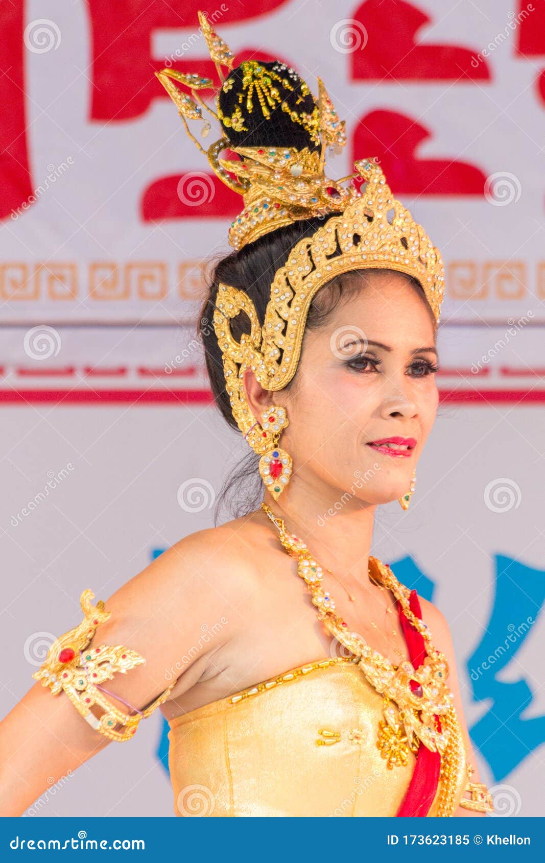 Female Dancer In Traditional Thai Costume In Phuket Town, Thailand ... Traditional Thai Dancing