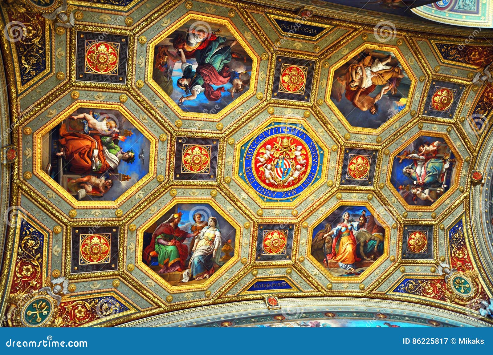 Piece De Carte De Musee De Vatican A L Interieur De Plafond