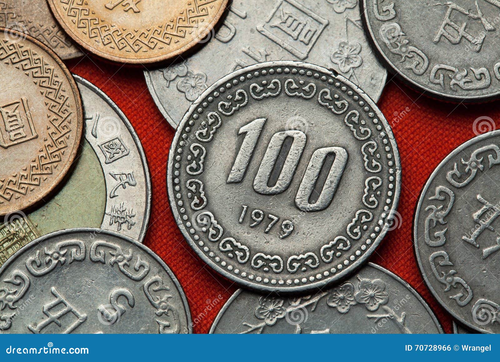 Pièces De Monnaie De La Corée Du Sud Photo stock - Image du numismatique,  cent: 70728966