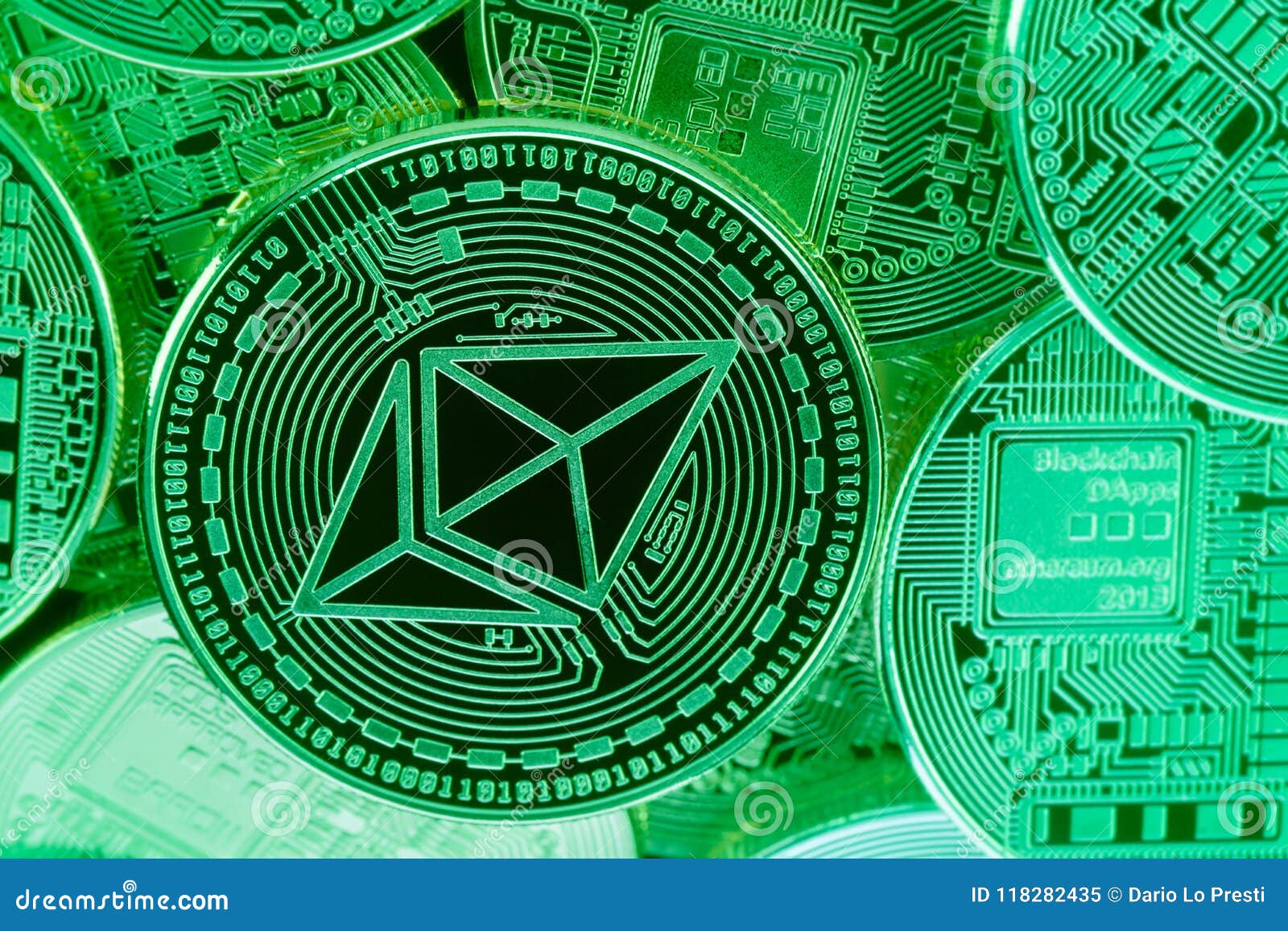 Pièces Ethereum vertes image éditorial. Image du vert - 118282435