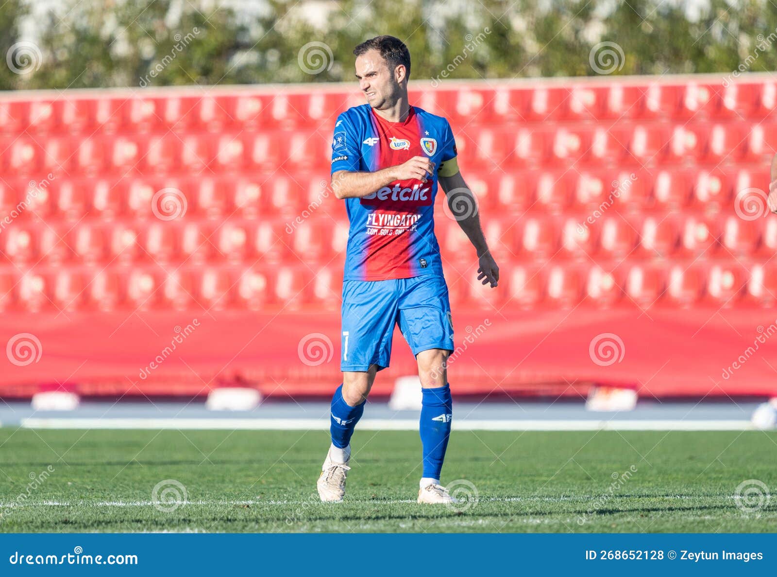 Crvena zvezda goal hi-res stock photography and images - Alamy