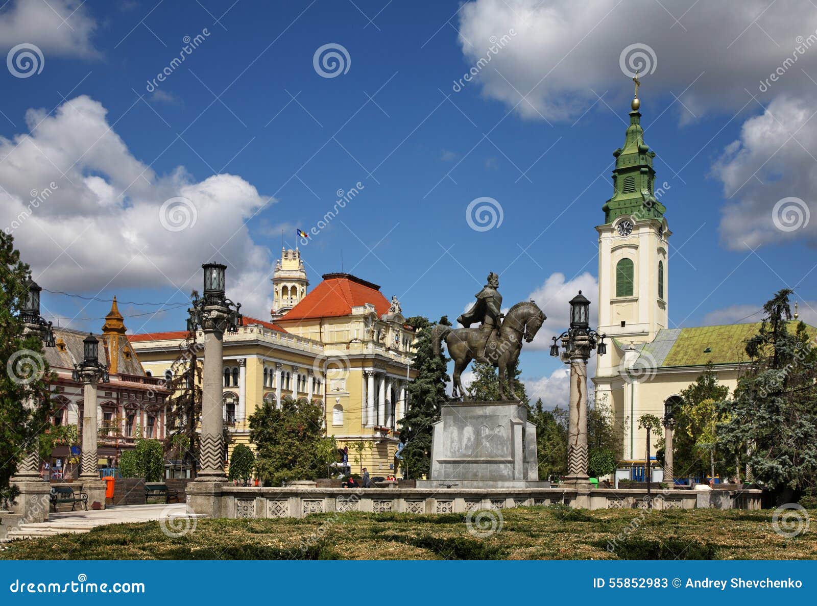Piata Unirii (Union Square) En Oradea Rumania Imagen de archivo