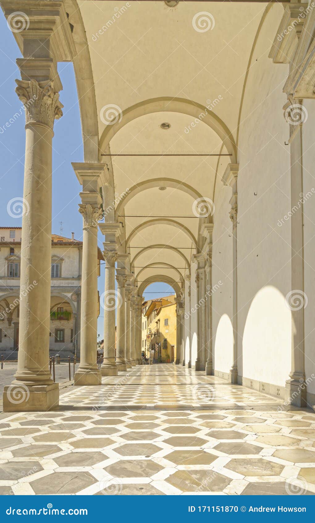 piazza della santissima annunziata, classic architecture